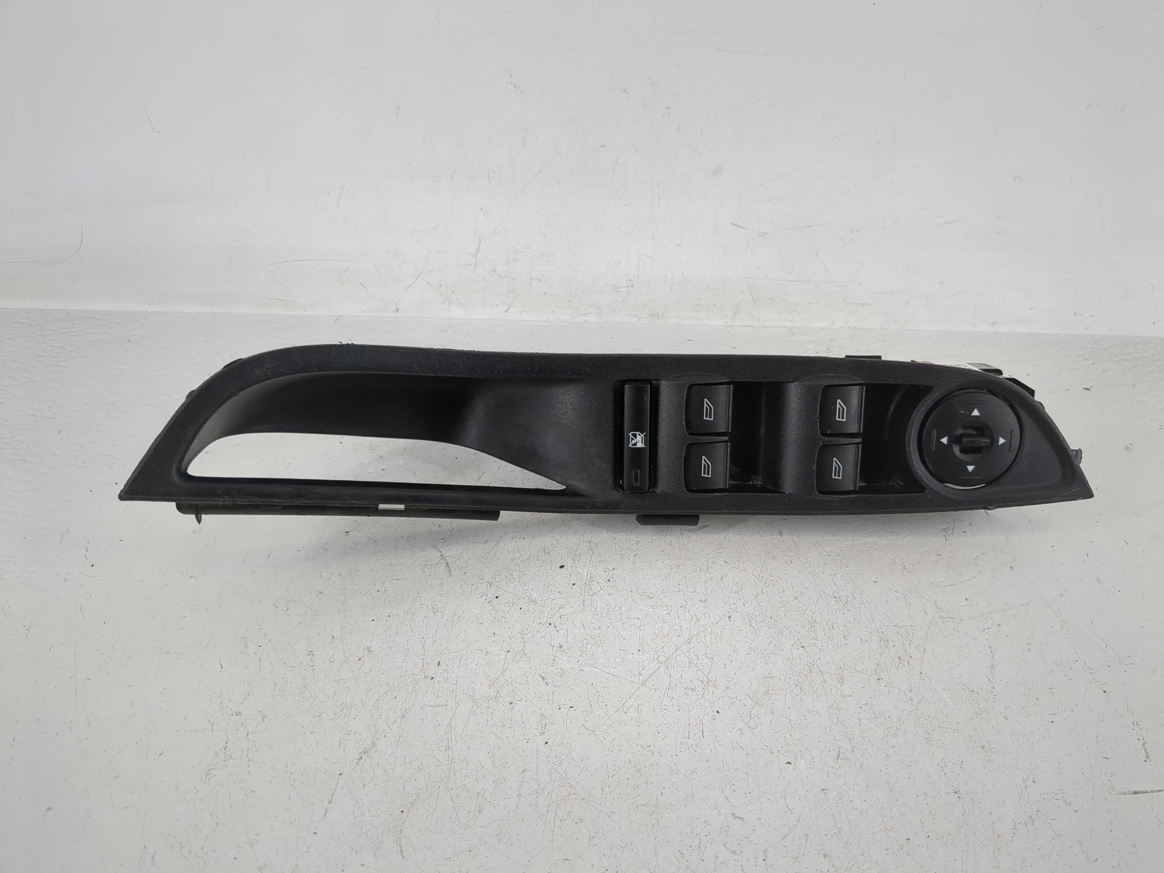 Picture of 2012-2018 Ford Focus Driver Left Door Master Power Window Switch 1159868