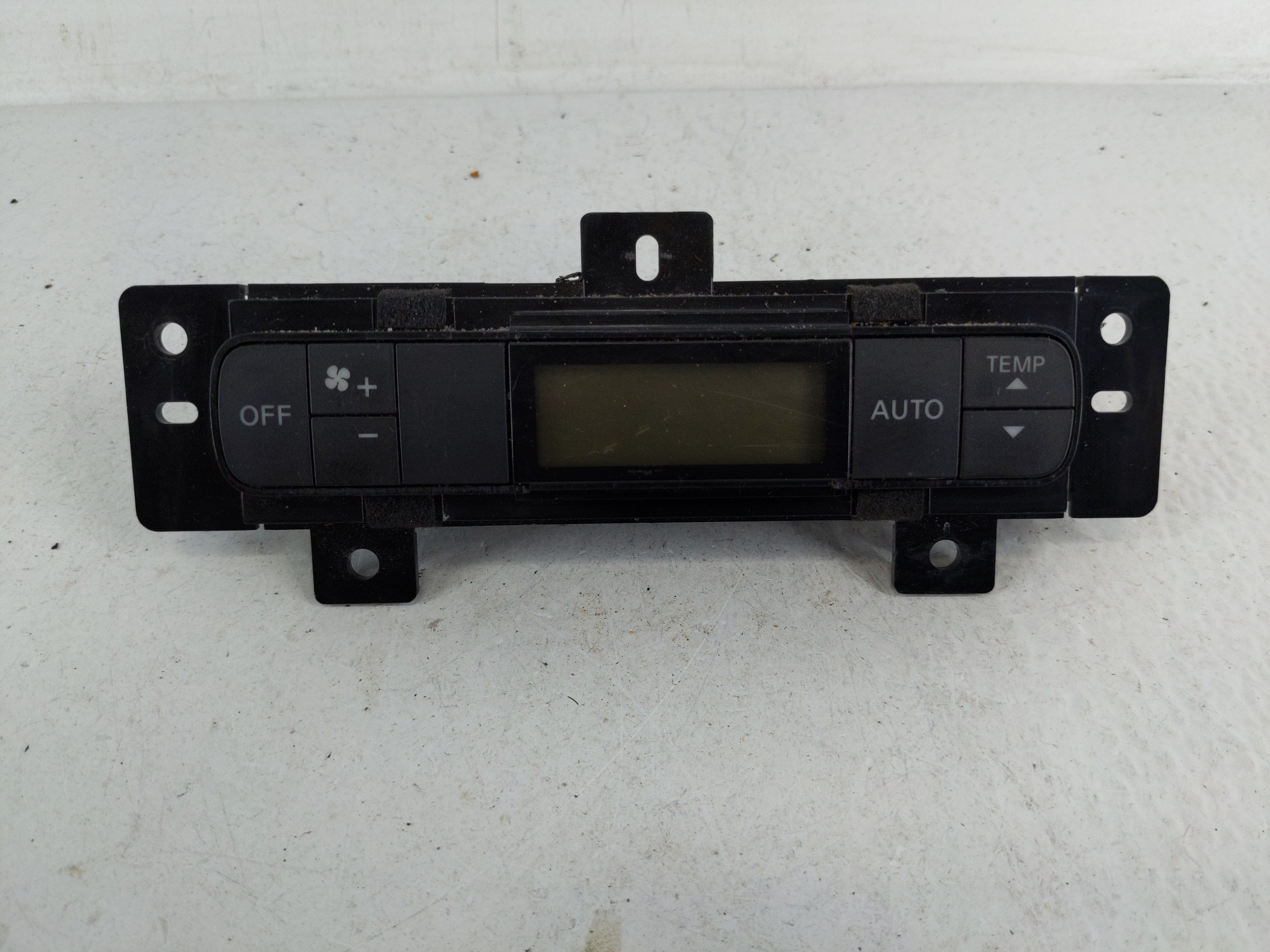 Nissan Pathfinder Temperature Control Module 275113ka0a 1159881 - Oemusedautoparts1.com