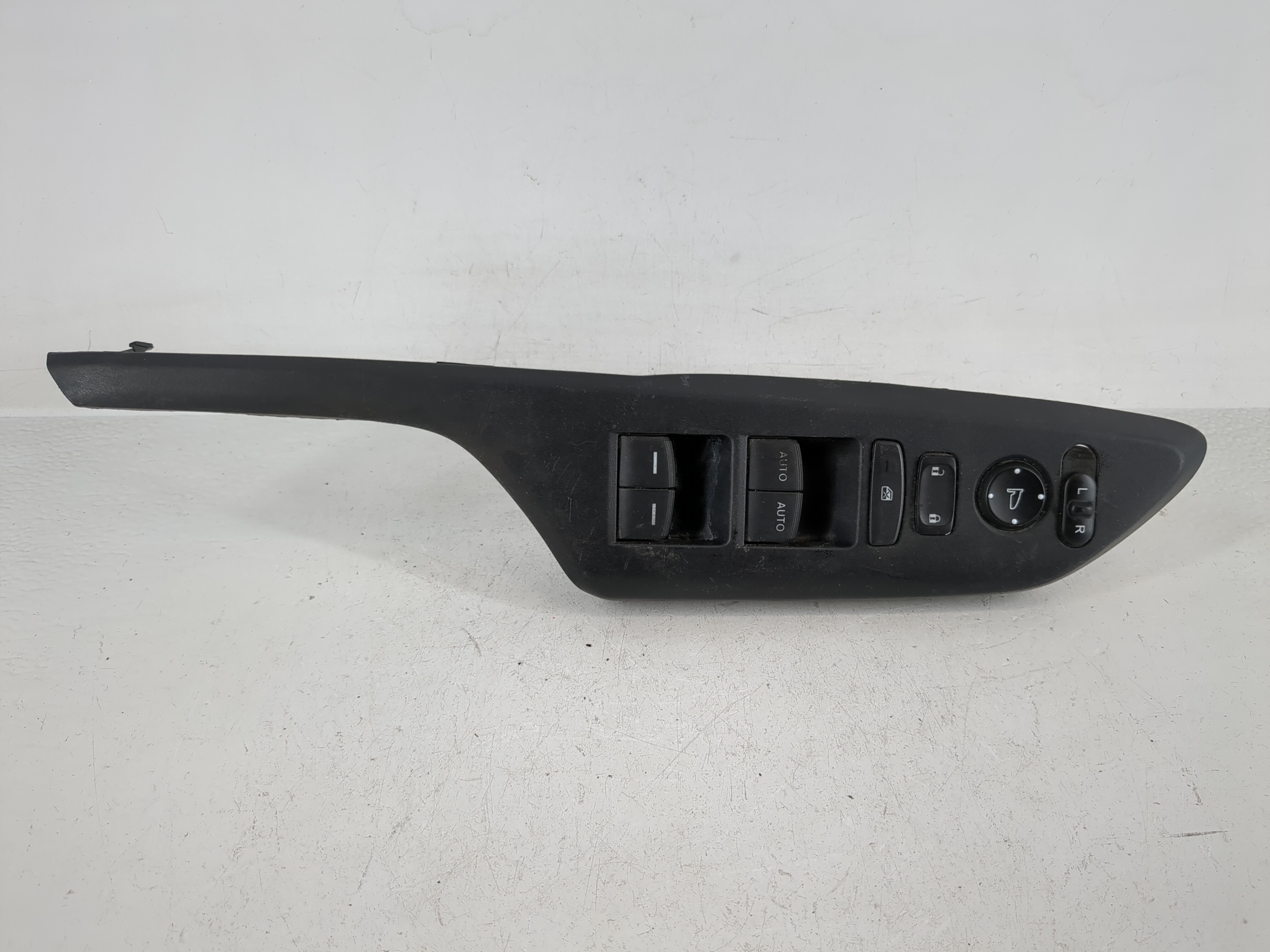 2016-2021 Honda Civic Driver Left Door Master Power Window Switch 1159897 - Oemusedautoparts1.com