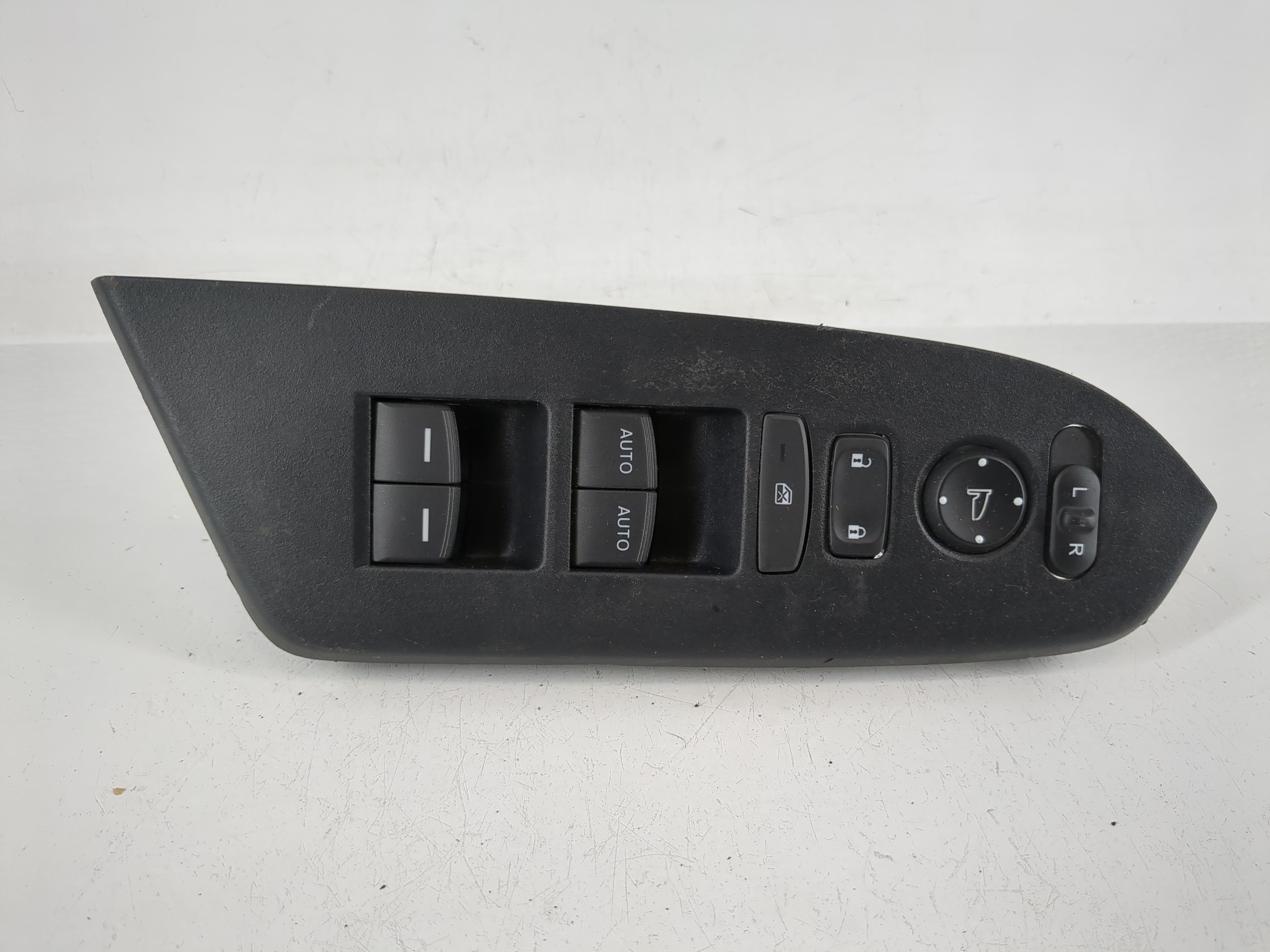 2017-2022 Honda Cr-v Driver Left Door Master Power Window Switch 1159915 - Oemusedautoparts1.com