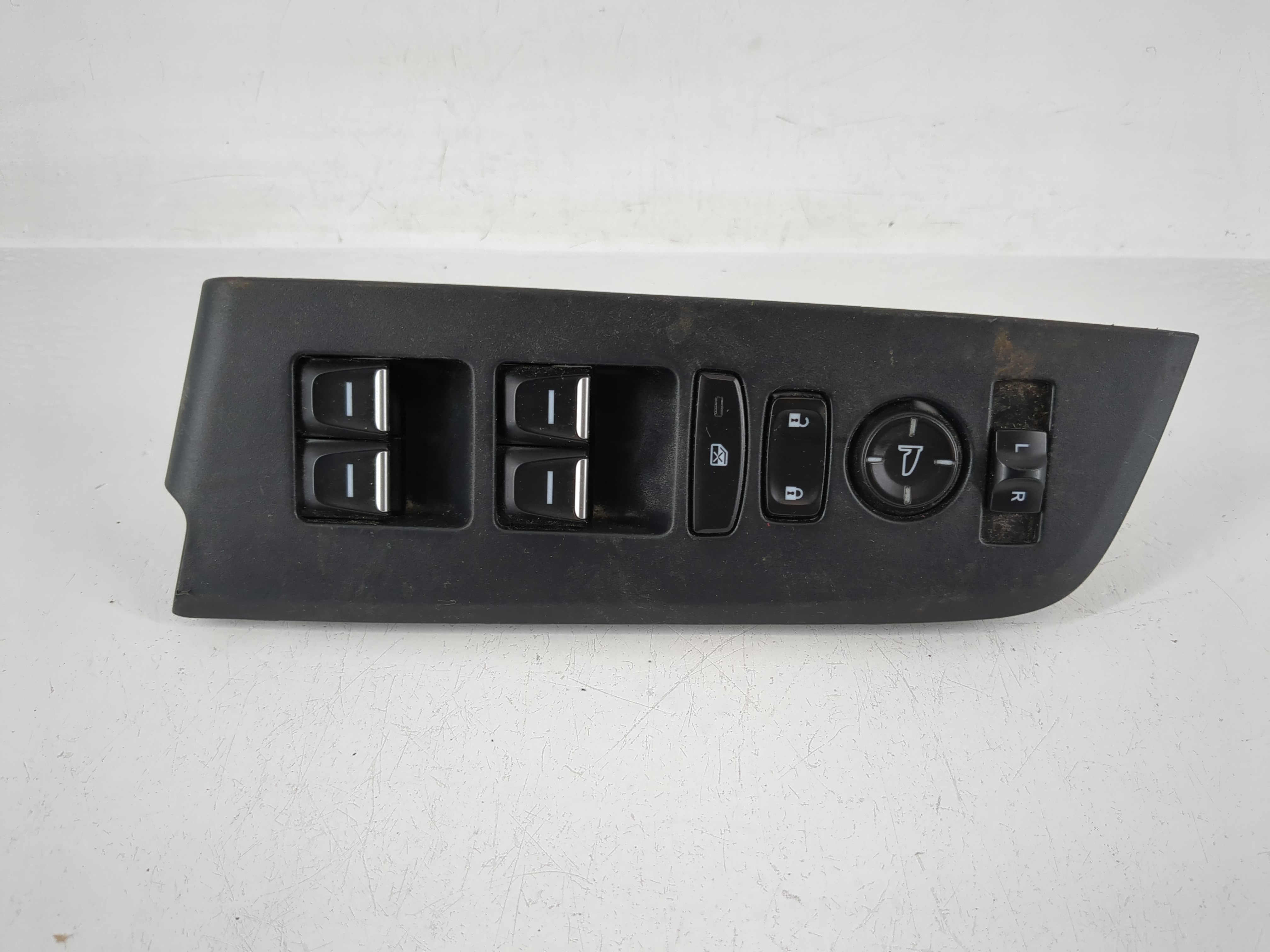 2023 Honda Pilot Driver Left Door Master Power Window Switch 1159920 - Oemusedautoparts1.com