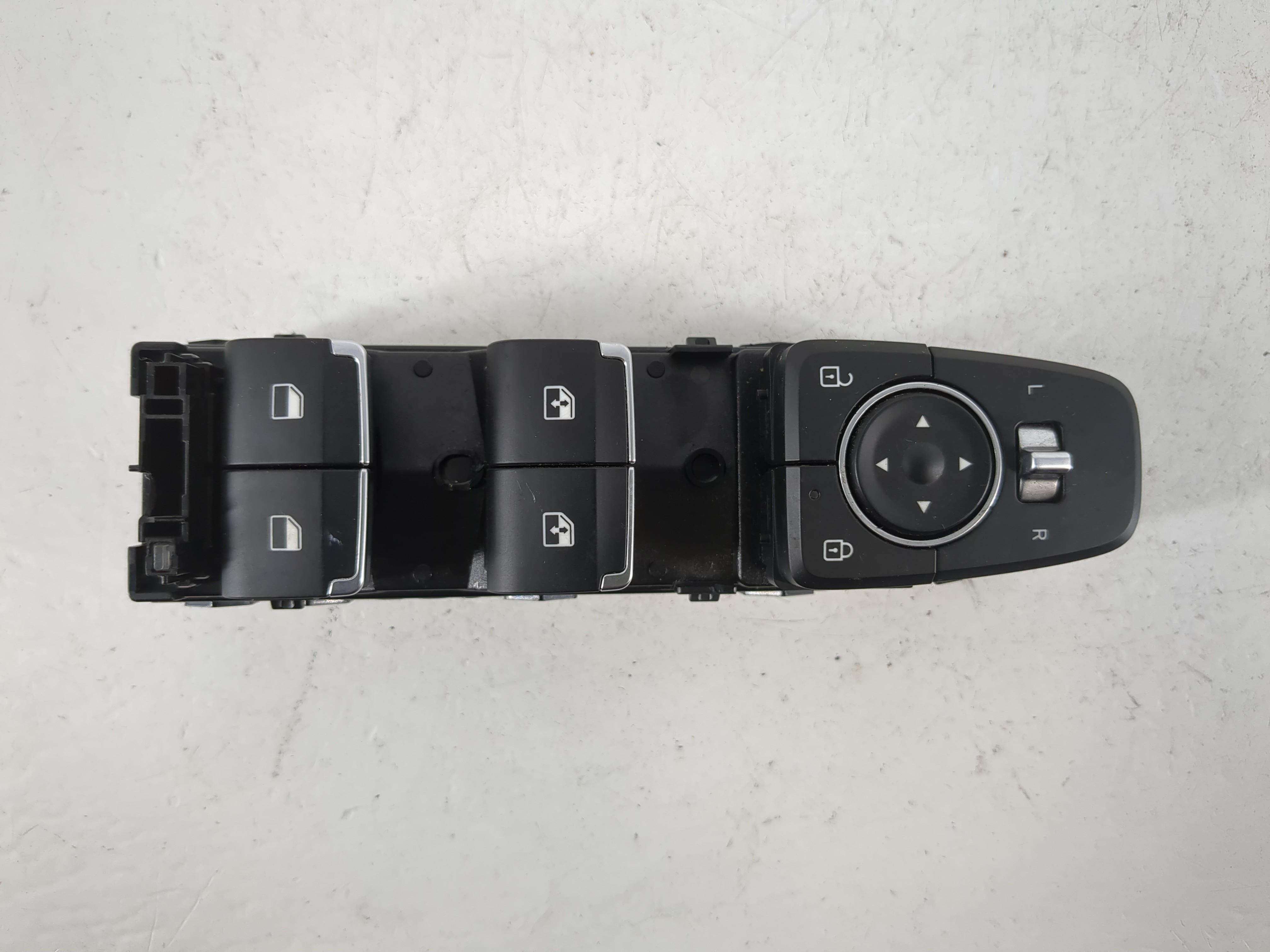 Picture of 2020-2023 Hyundai Sonata Driver Left Door Master Power Window Switch 1159923