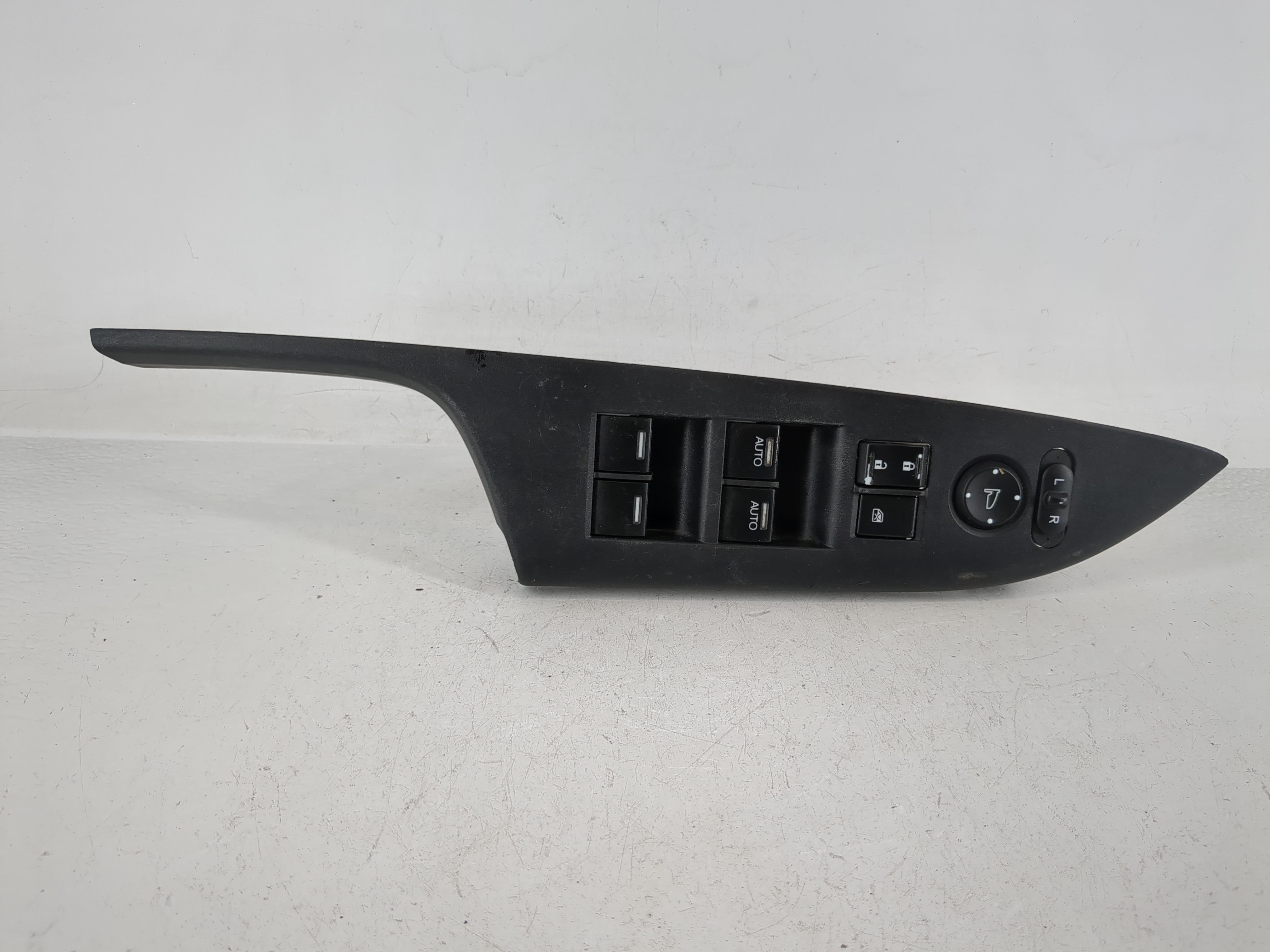 2013-2017 Honda Accord Driver Left Door Master Power Window Switch 1159932 - Oemusedautoparts1.com