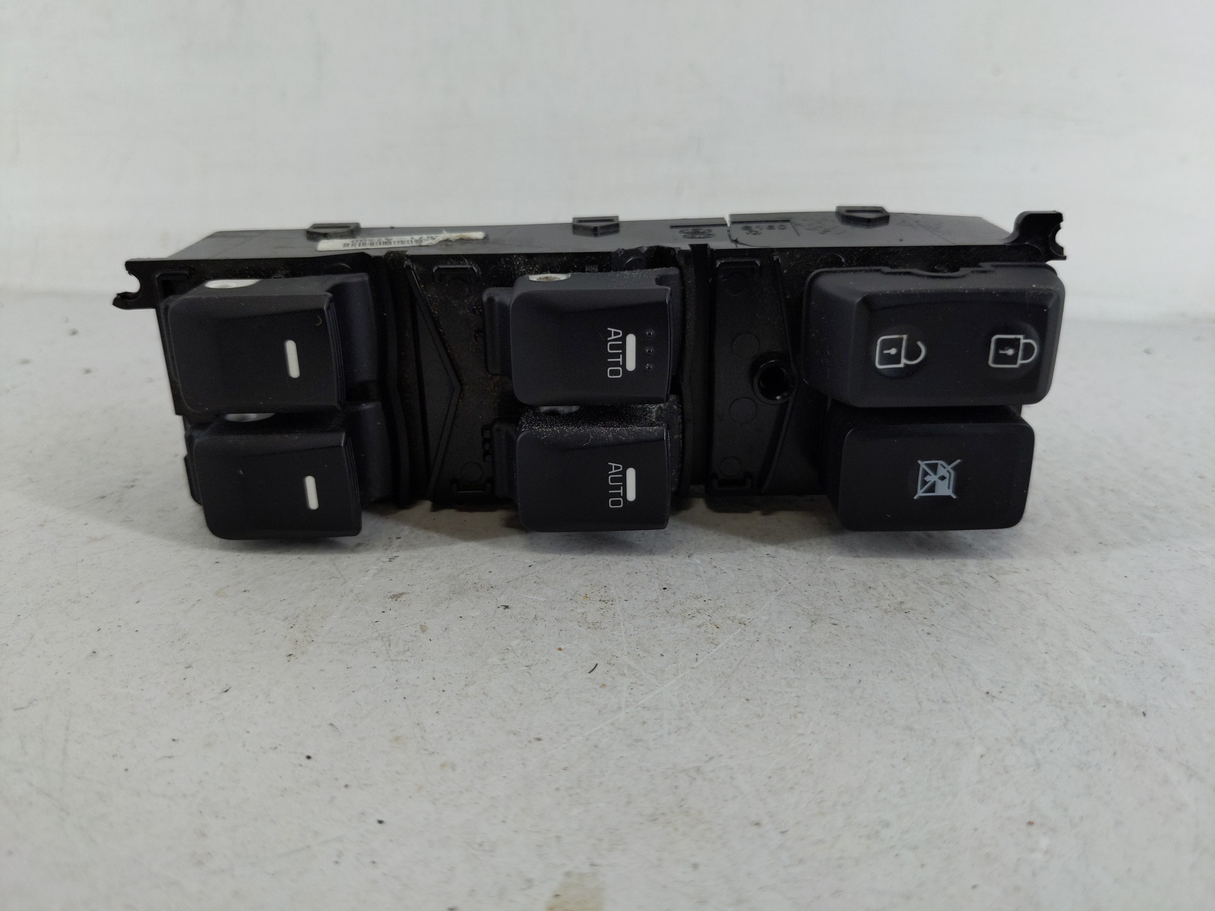 2014-2018 Kia Forte Driver Left Door Master Power Window Switch 1159945 - Oemusedautoparts1.com