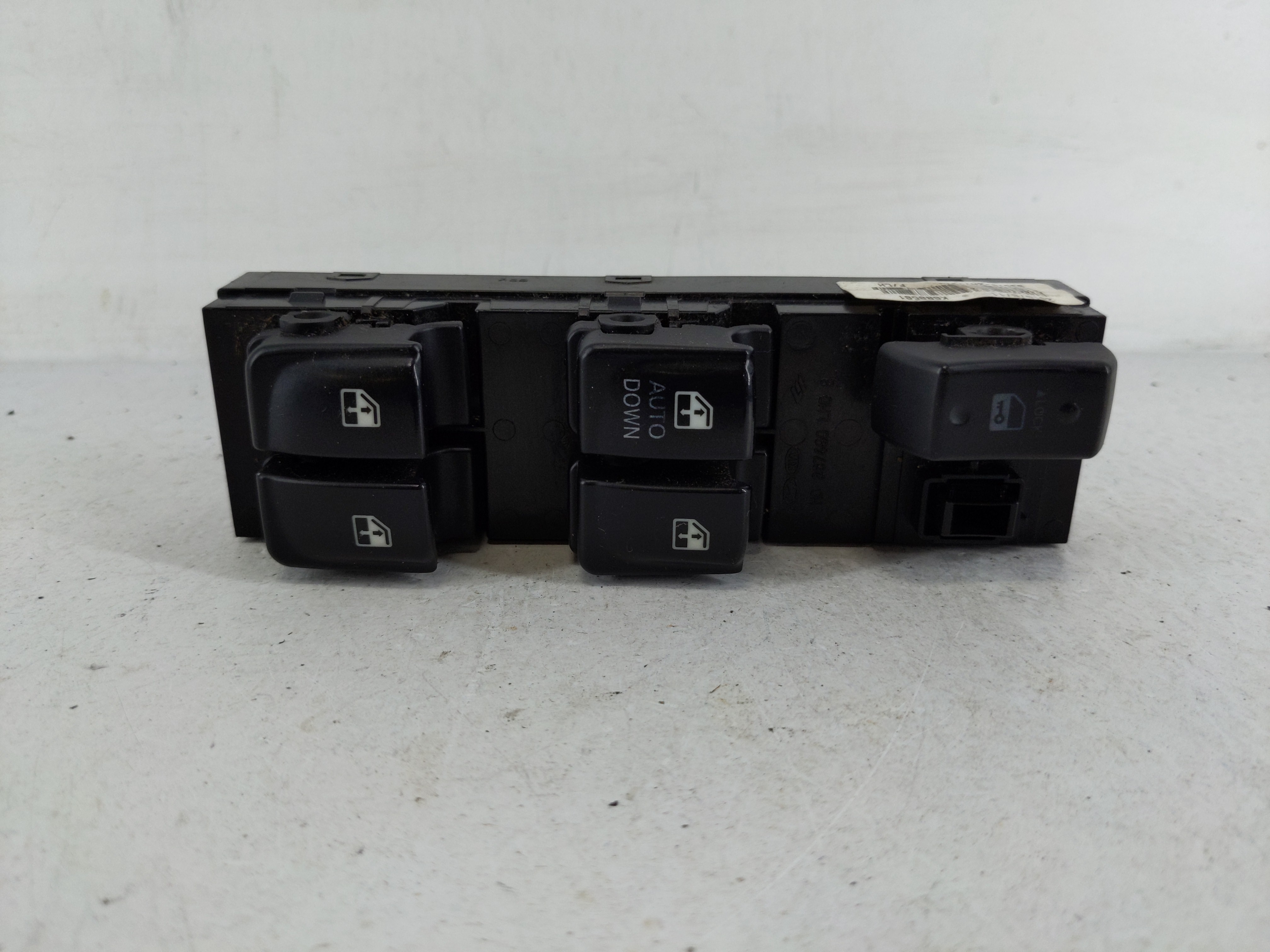 2007-2010 Hyundai Elantra Driver Left Door Master Power Window Switch 1159951 - Oemusedautoparts1.com