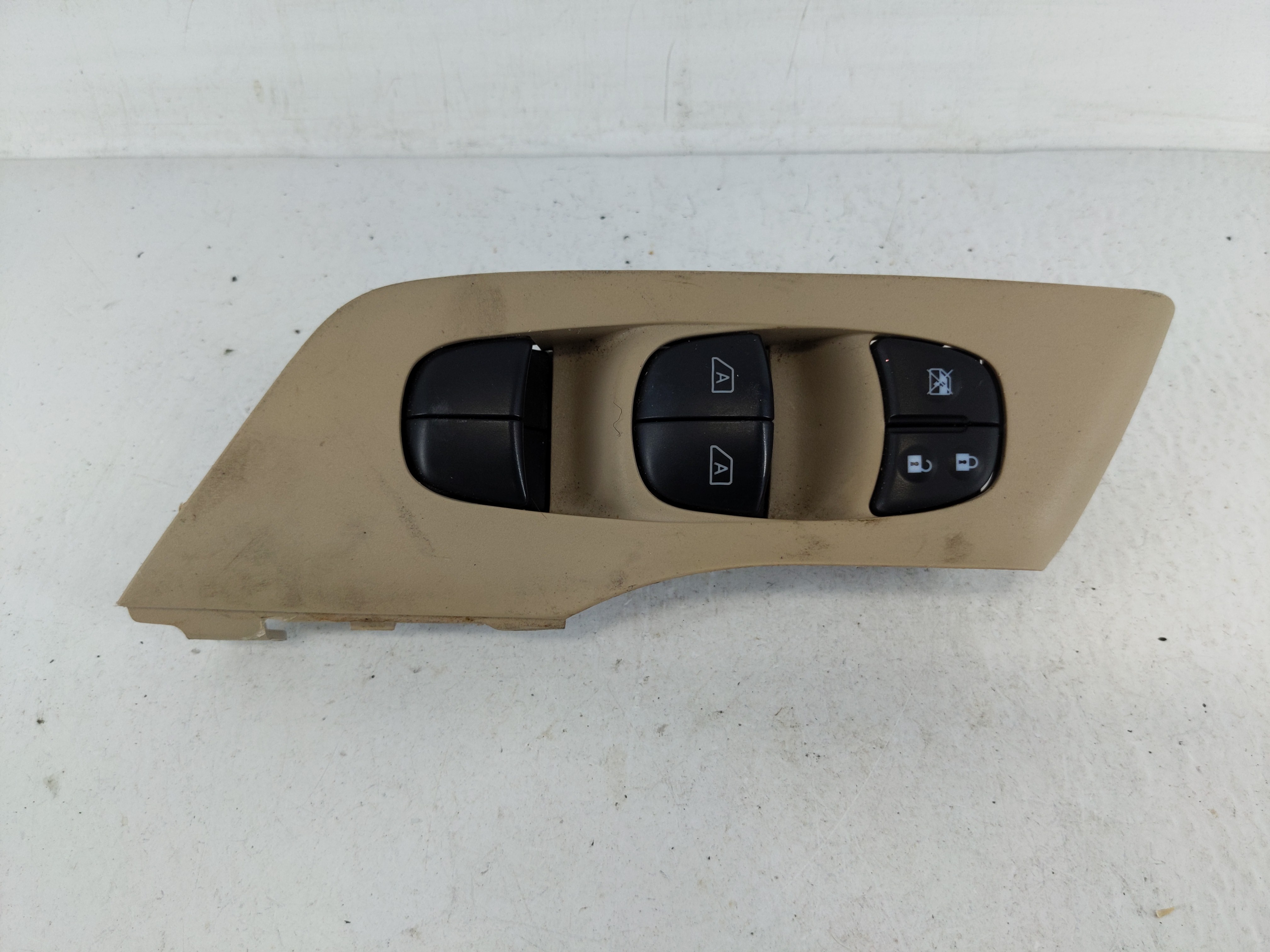 2013-2018 Nissan Altima Driver Left Door Master Power Window Switch 1159954 - Oemusedautoparts1.com