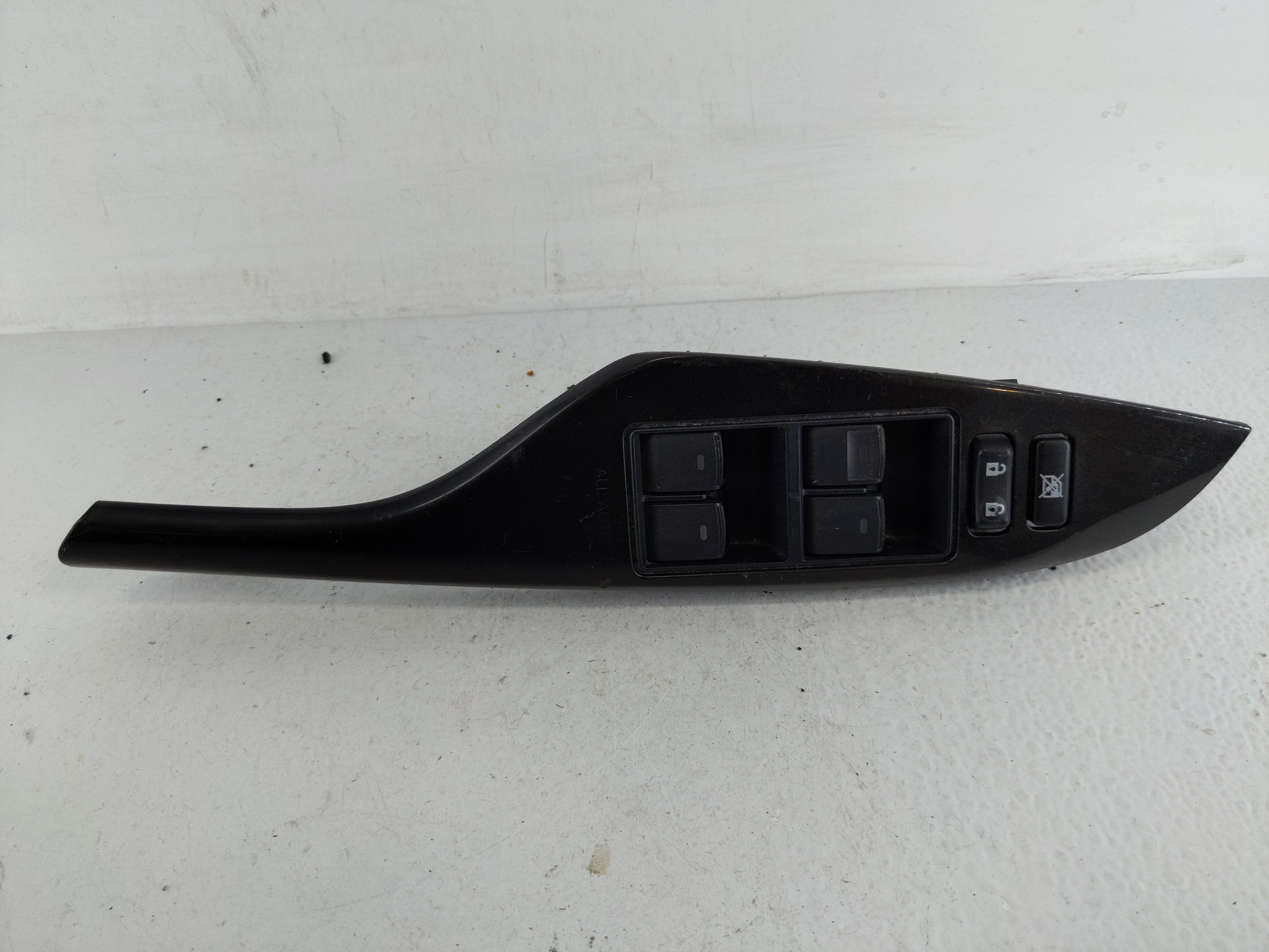 2011-2014 Toyota Sienna Driver Left Door Master Power Window Switch 1159958 - Oemusedautoparts1.com