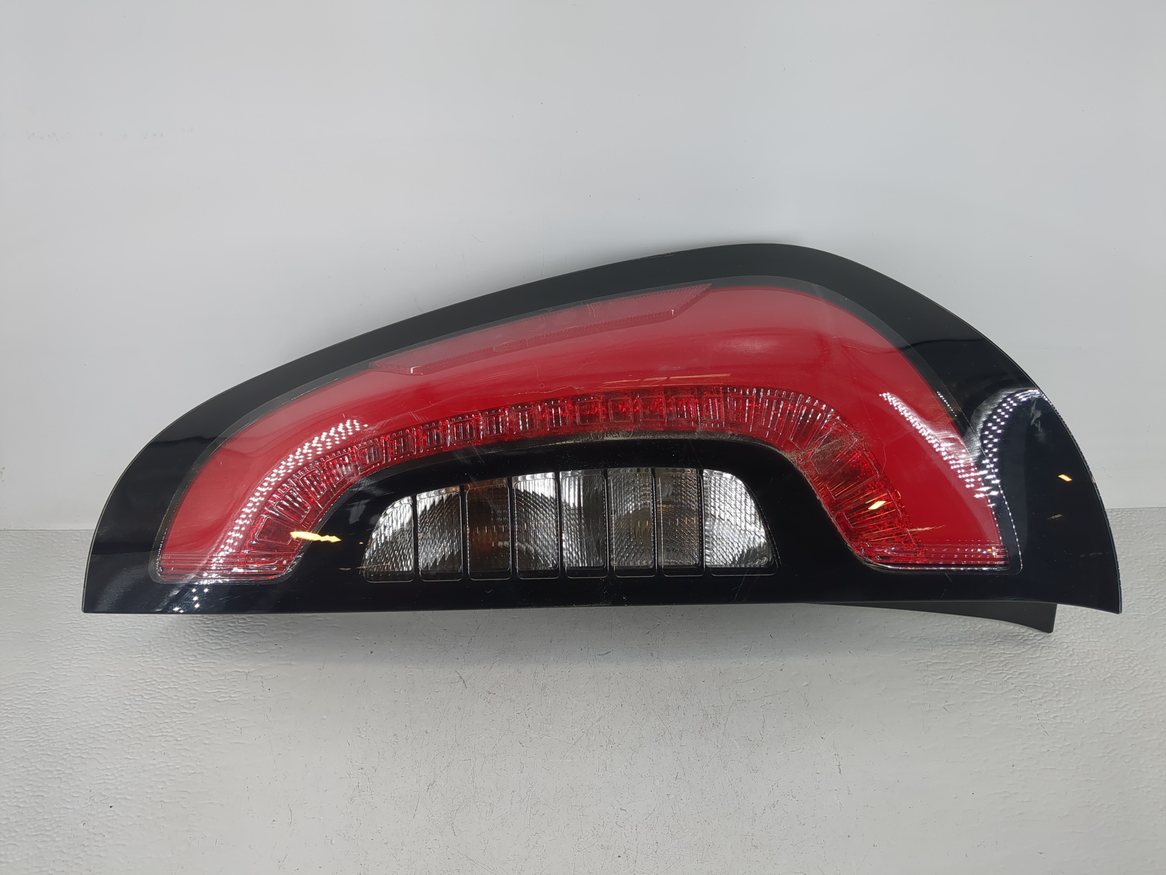 Picture of 2014-2019 Kia Soul Passenger Right Side Tail Light Taillight Oem 1159980