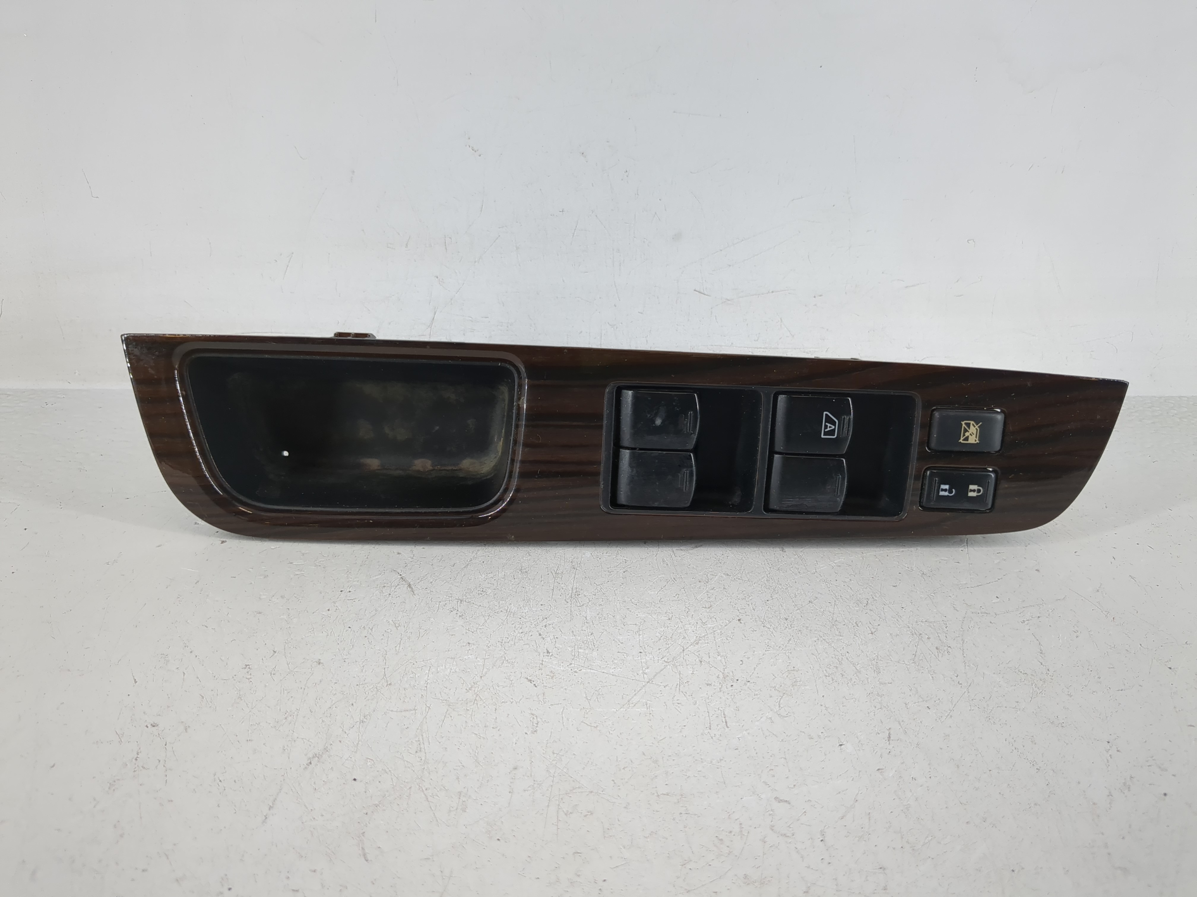 2010-2012 Nissan Versa Driver Left Door Master Power Window Switch 1159986 - Oemusedautoparts1.com