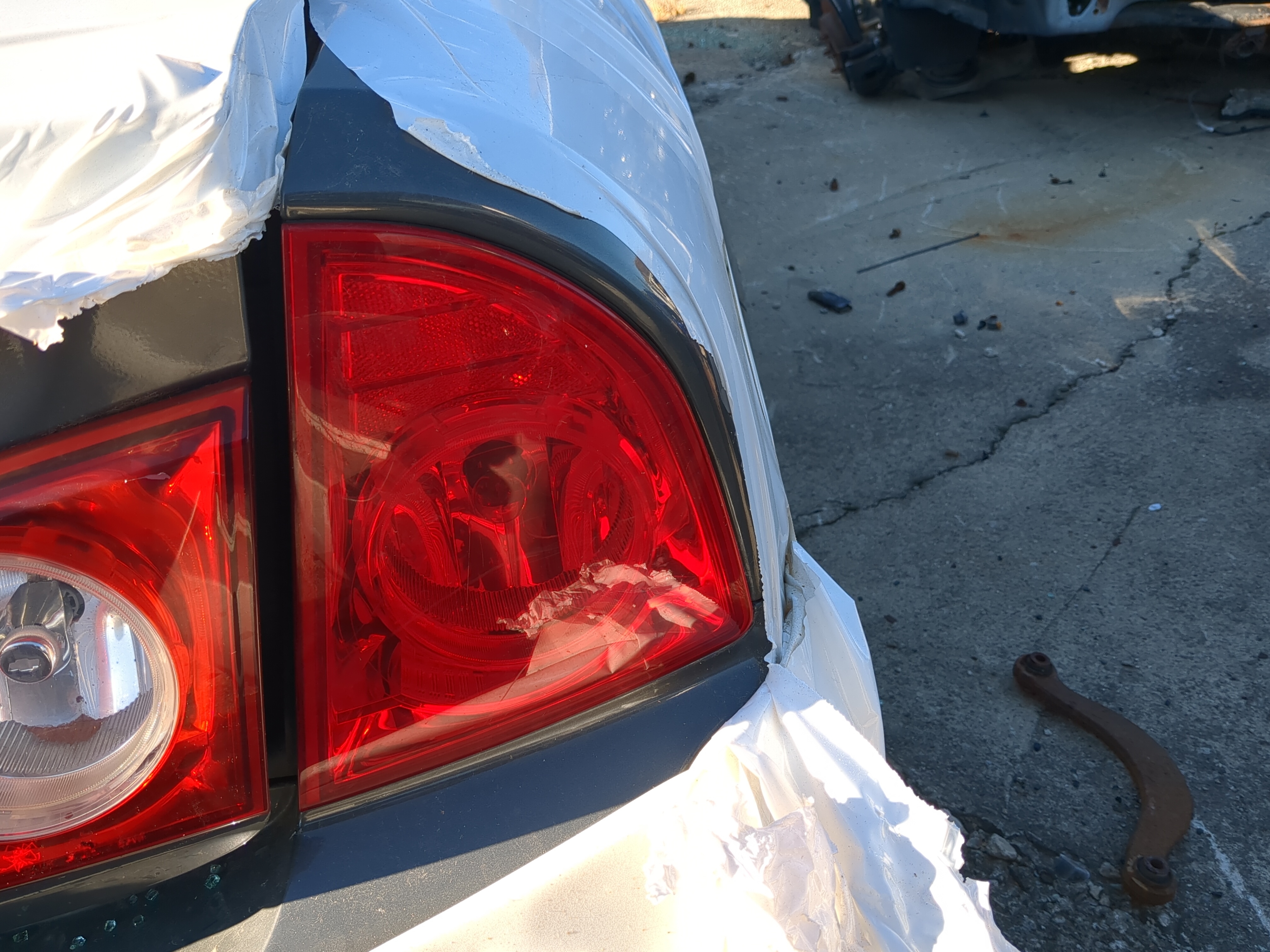 Picture of 2008-2012 Chevrolet Malibu Passenger Right Side Tail Light Taillight Oem 1160250