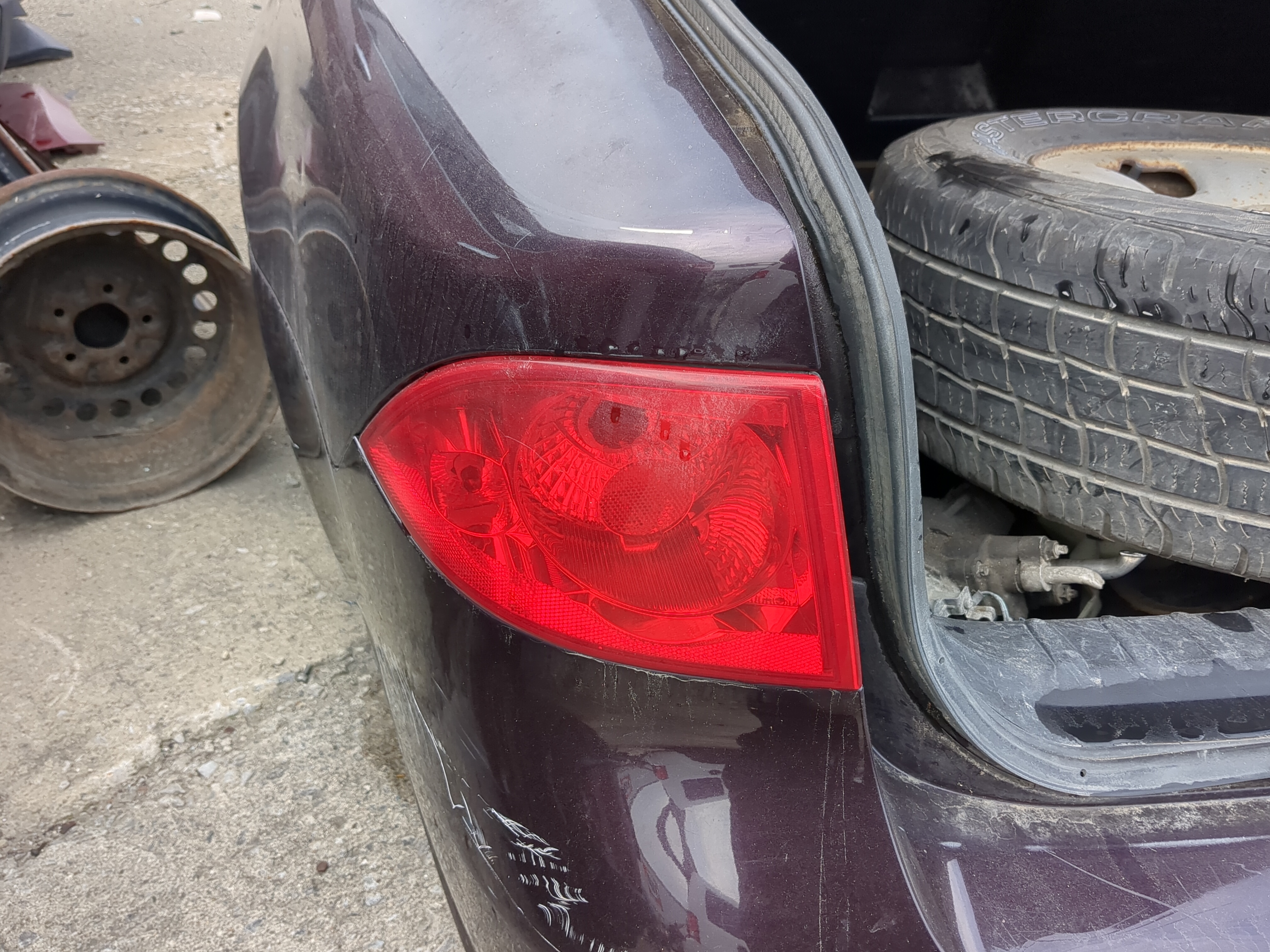 2006-2011 Buick Lucerne Driver Left Side Tail Light Taillight Oem 1160438 - Oemusedautoparts1.com