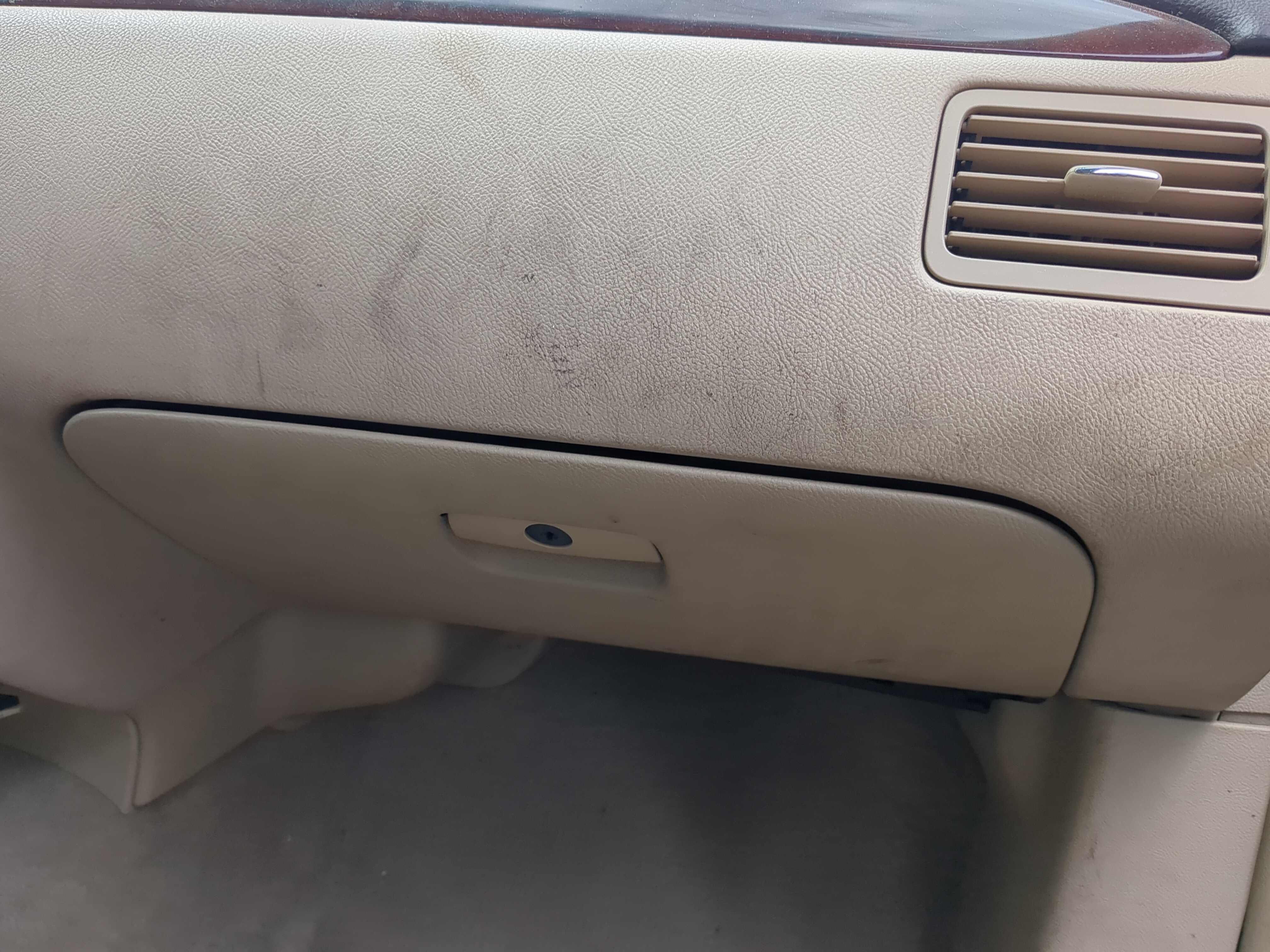 2009 Buick Lucerne Passenger Glove Box Door Storage Compartment 1160492 - Oemusedautoparts1.com