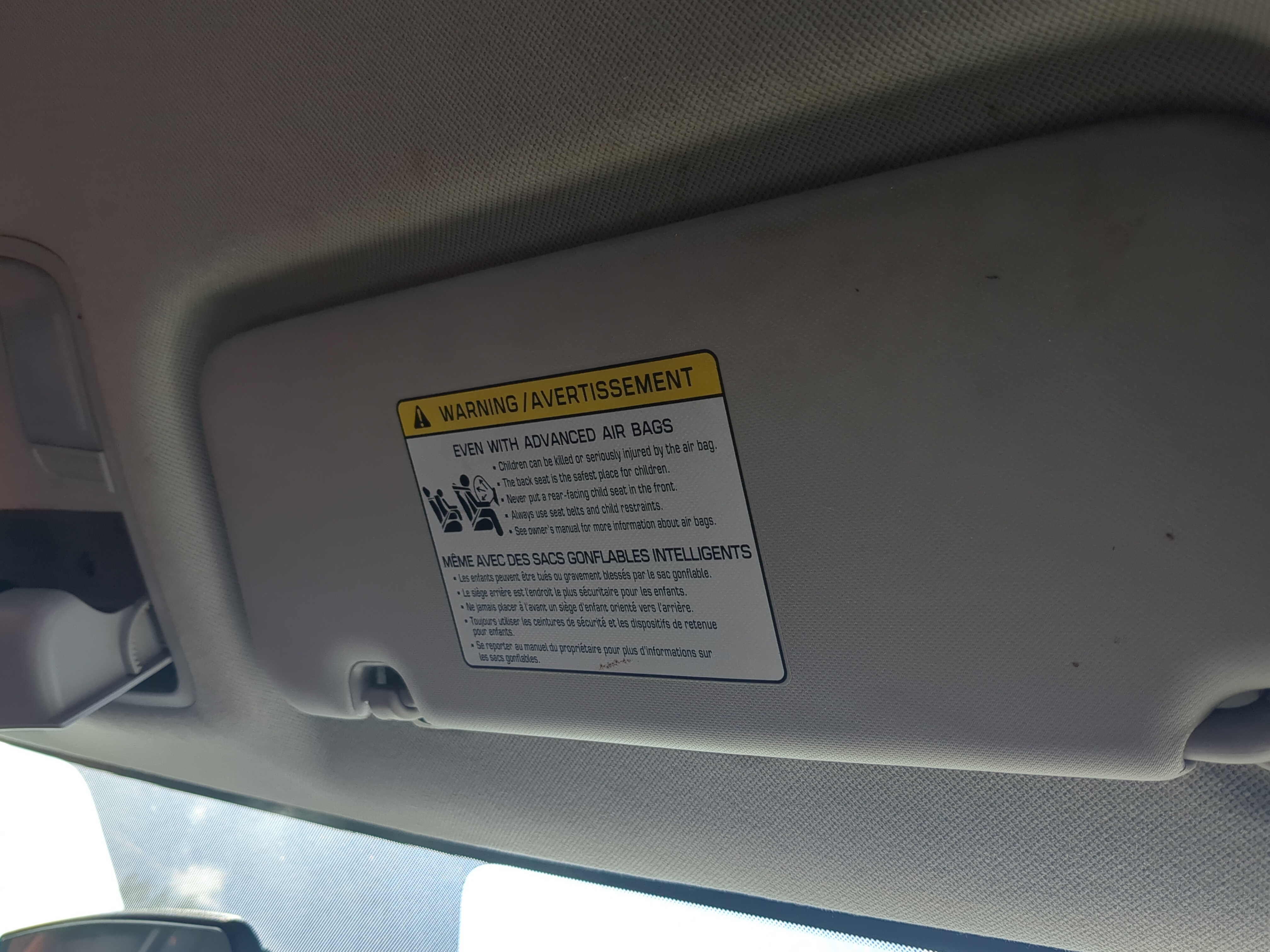 2017-2020 Hyundai Elantra Passenger Sun Visor Mirror Right Sunvisor 1160584 - Oemusedautoparts1.com