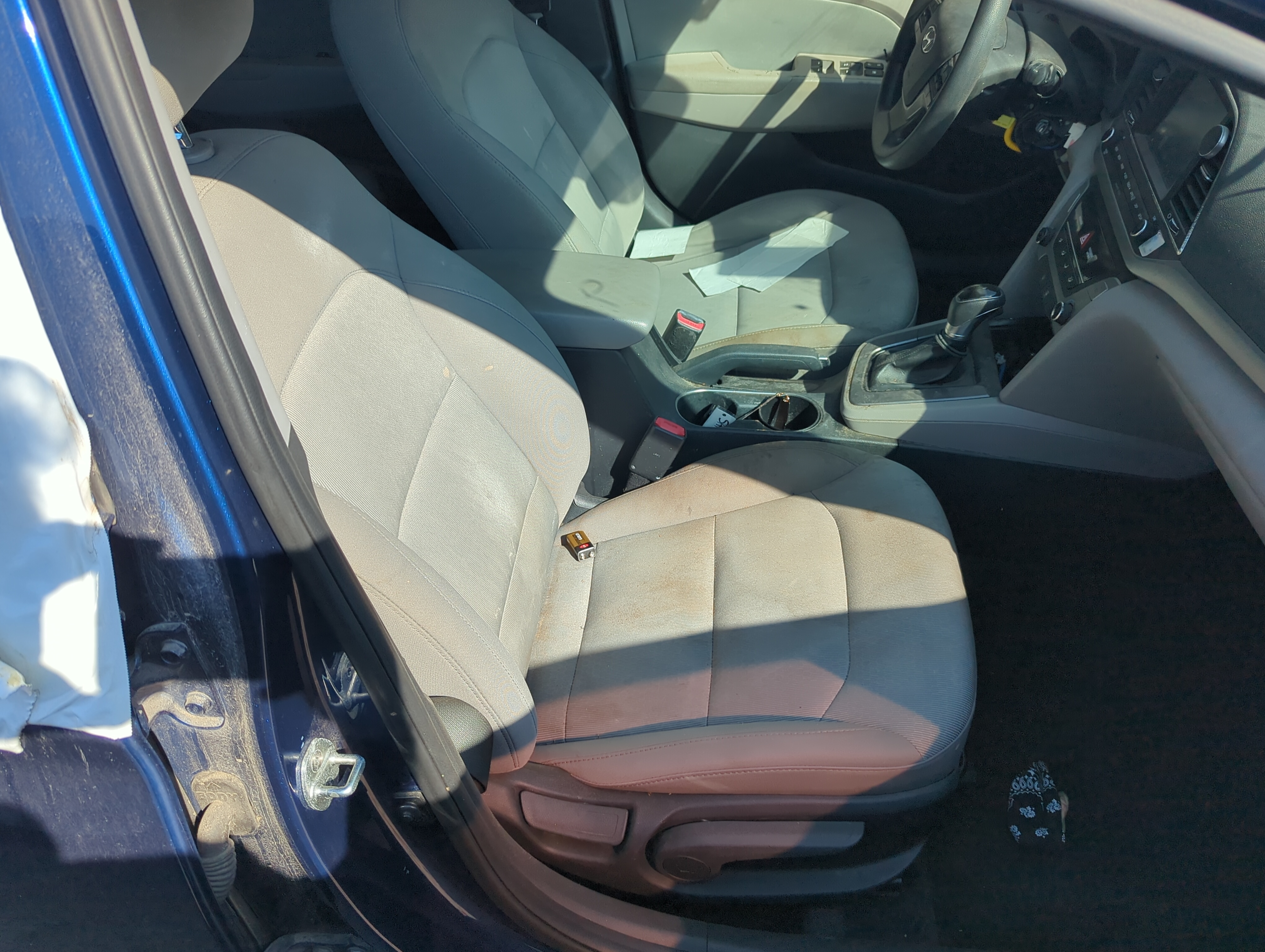 Picture of 2017-2018 Hyundai Elantra Passenger Front Seat Oem 1160594