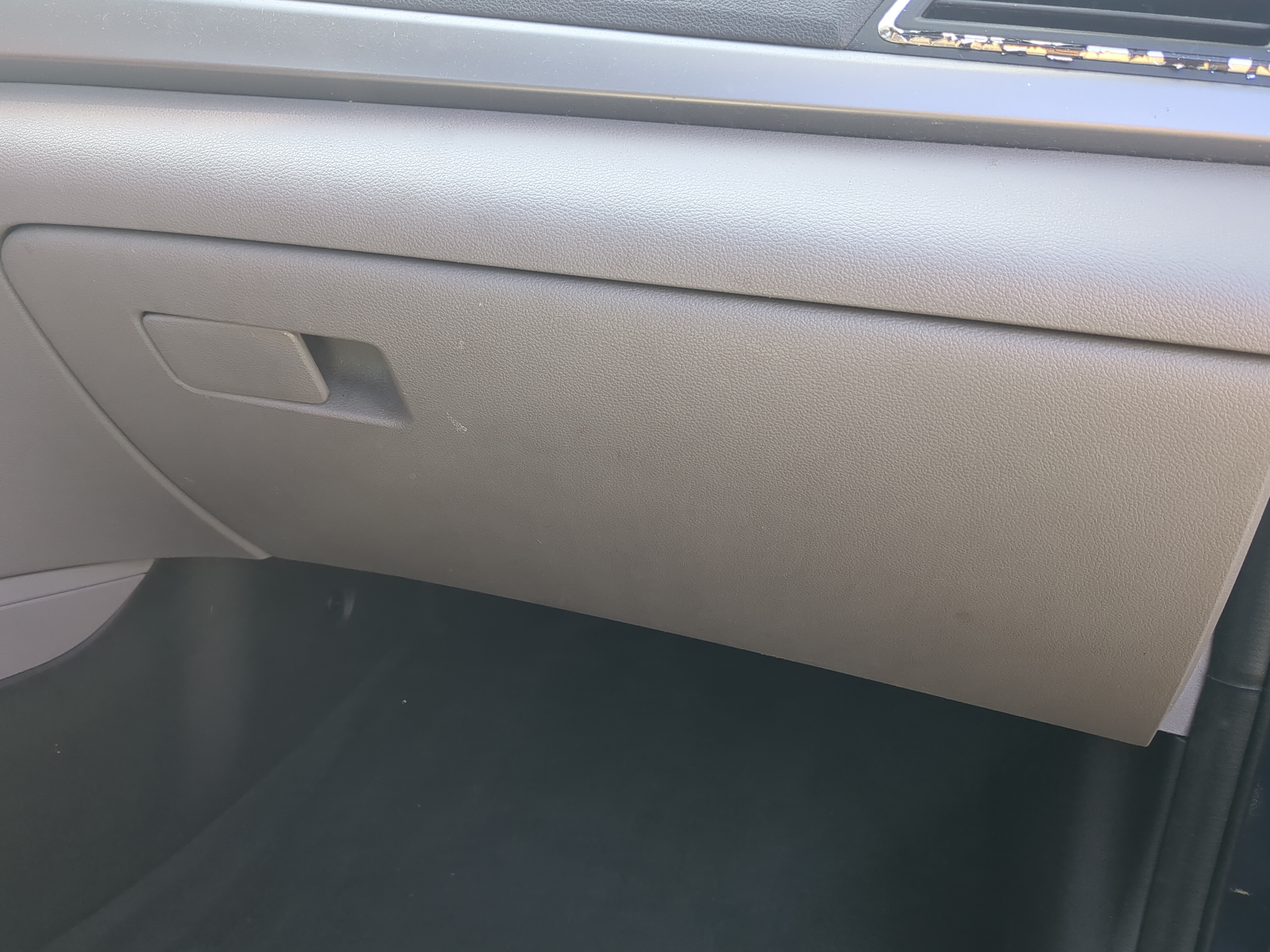2018 Hyundai Elantra Passenger Glove Box Door Storage Compartment 1160634 - Oemusedautoparts1.com
