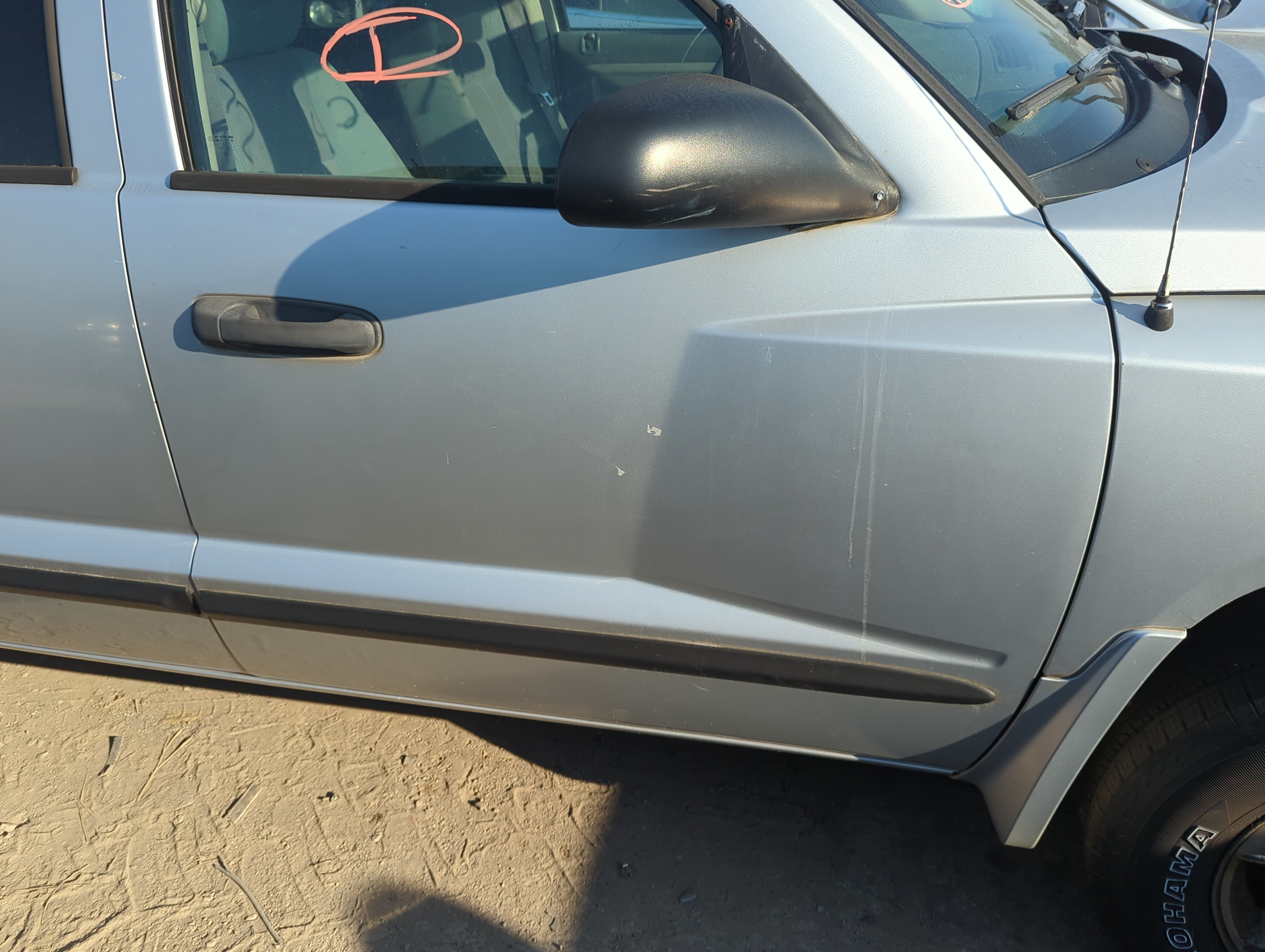 Picture of 2005-2011 Dodge Dakota Passenger Front Door Oem 1160770