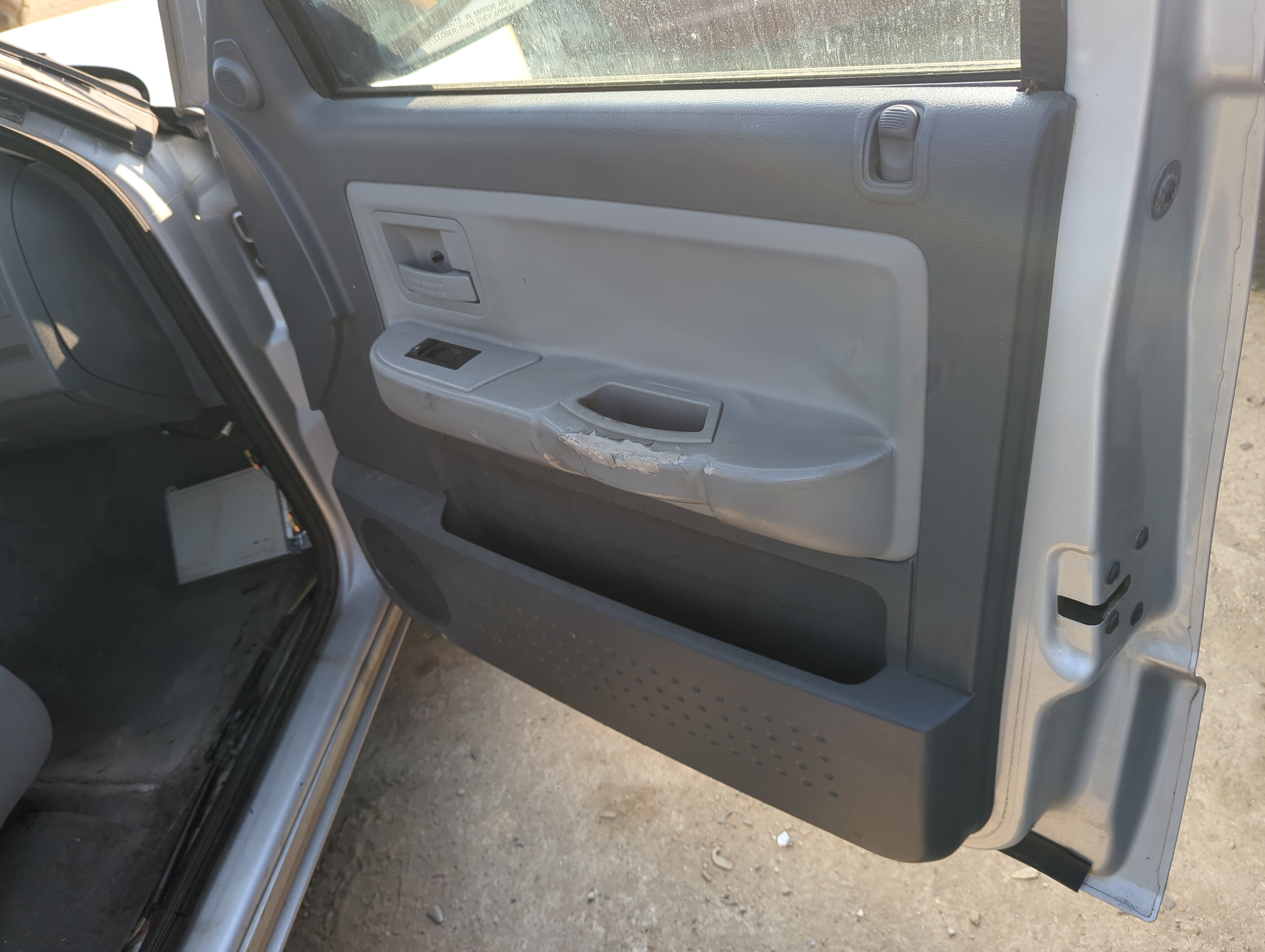 Picture of 2005 Dodge Dakota Front Right Passenger Interior Door Panel Trim 1160774