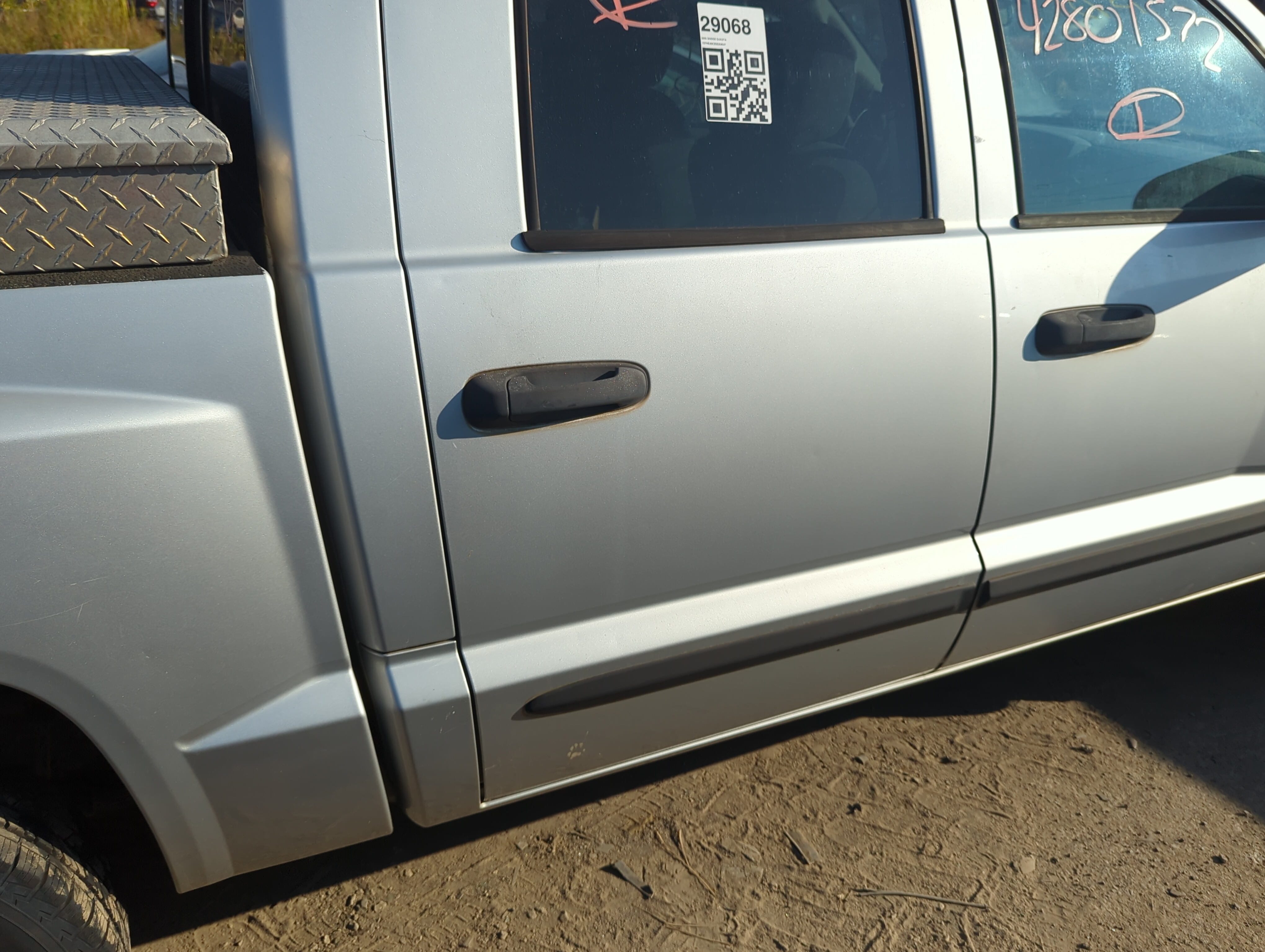 Picture of 2005-2011 Dodge Dakota Passenger Rear Door Oem 1160810