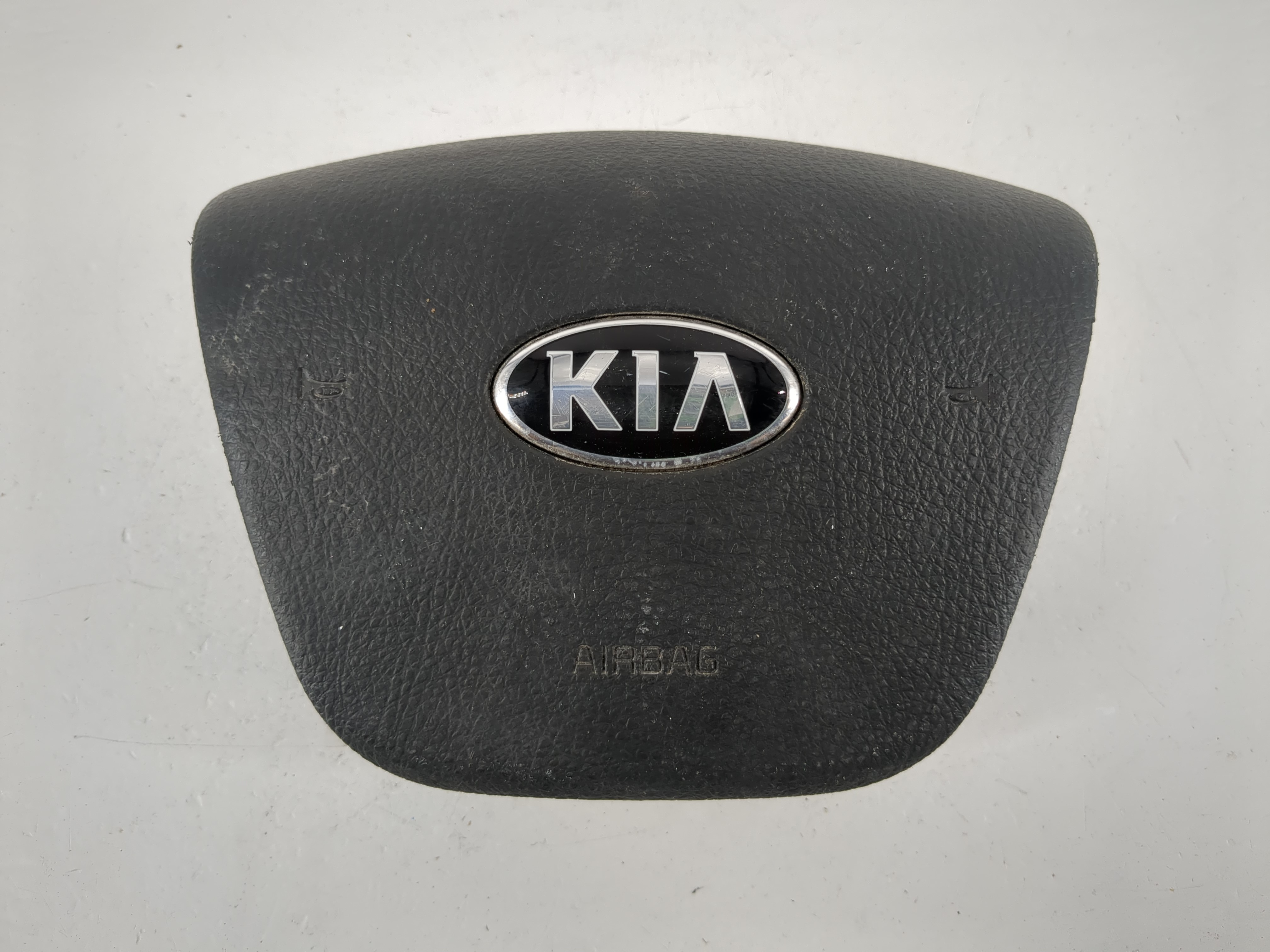 2014-2015 Kia Sorento Air Bag Driver Left Steering Wheel Mounted 1161027 - Oemusedautoparts1.com