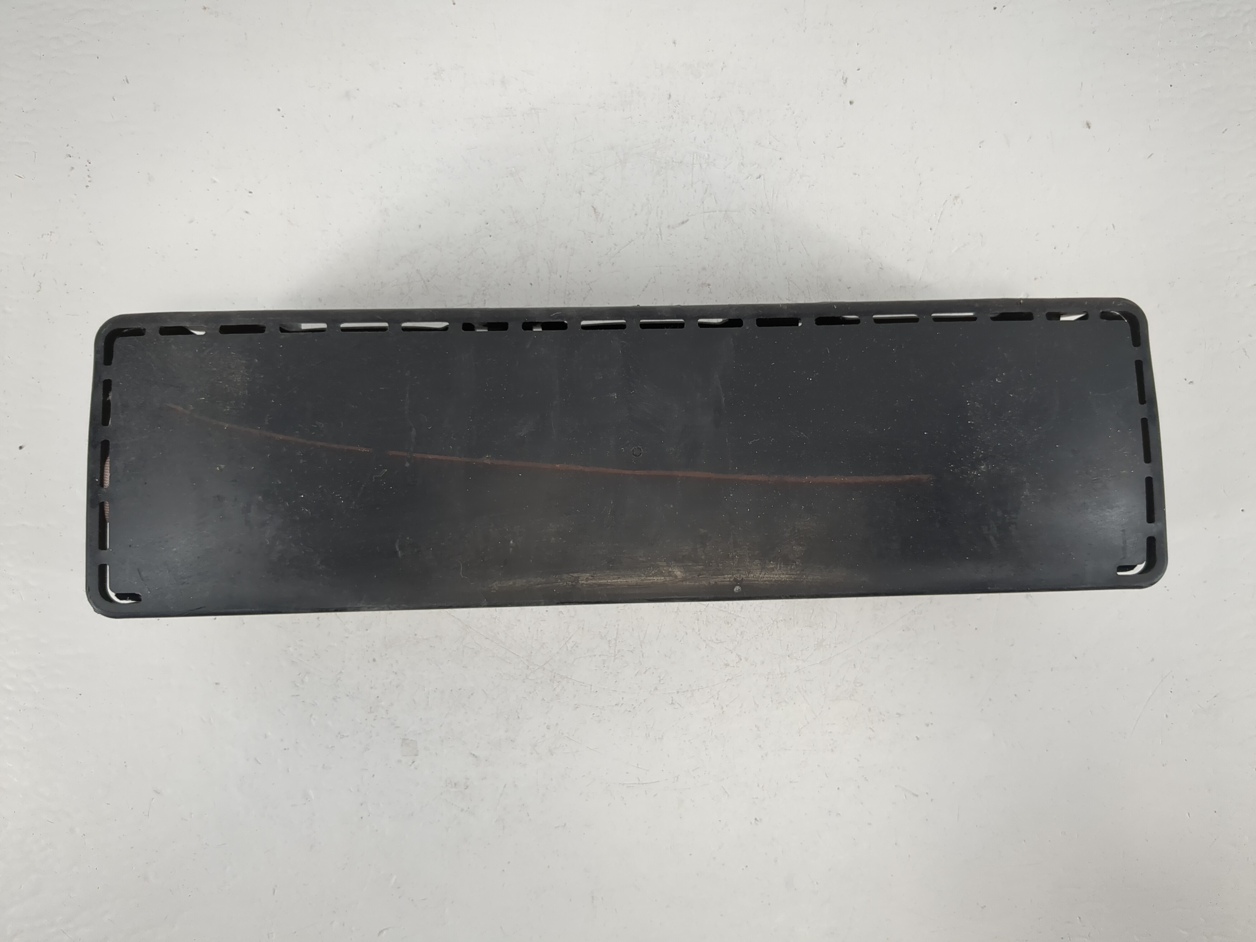 2014-2016 Chrysler Town & Country Air Bag Driver Left Knee Oem 1161044 - Oemusedautoparts1.com