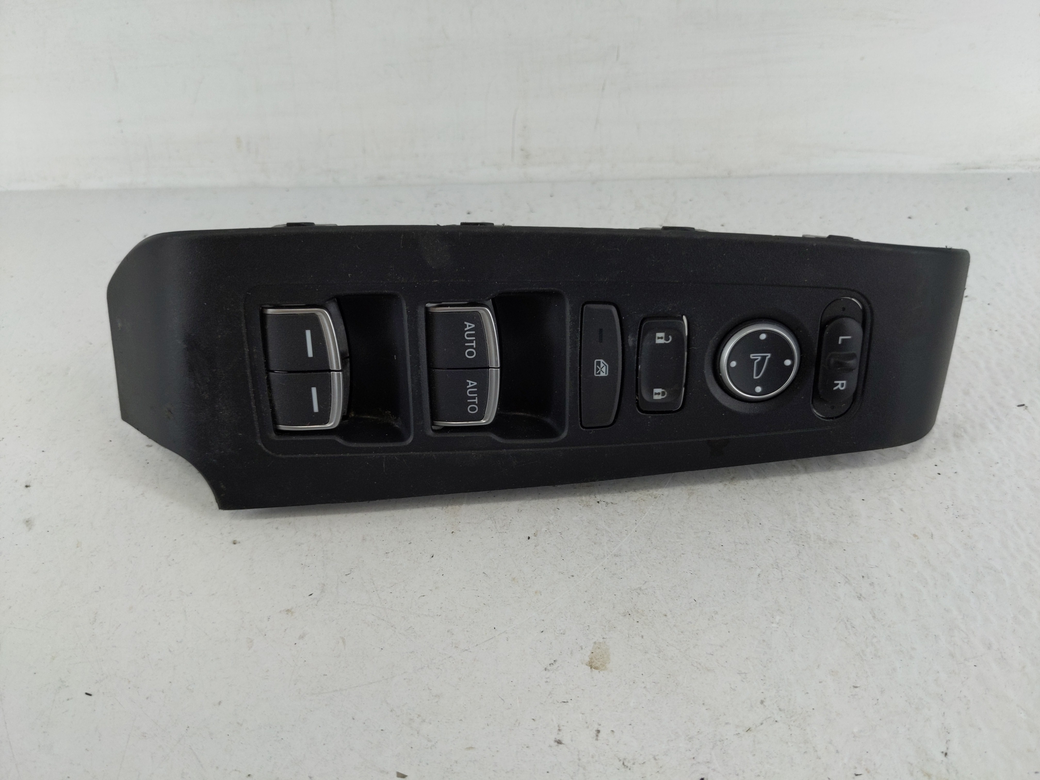 2022-2022 Honda Civic Driver Left Door Master Power Window Switch 1161058 - Oemusedautoparts1.com
