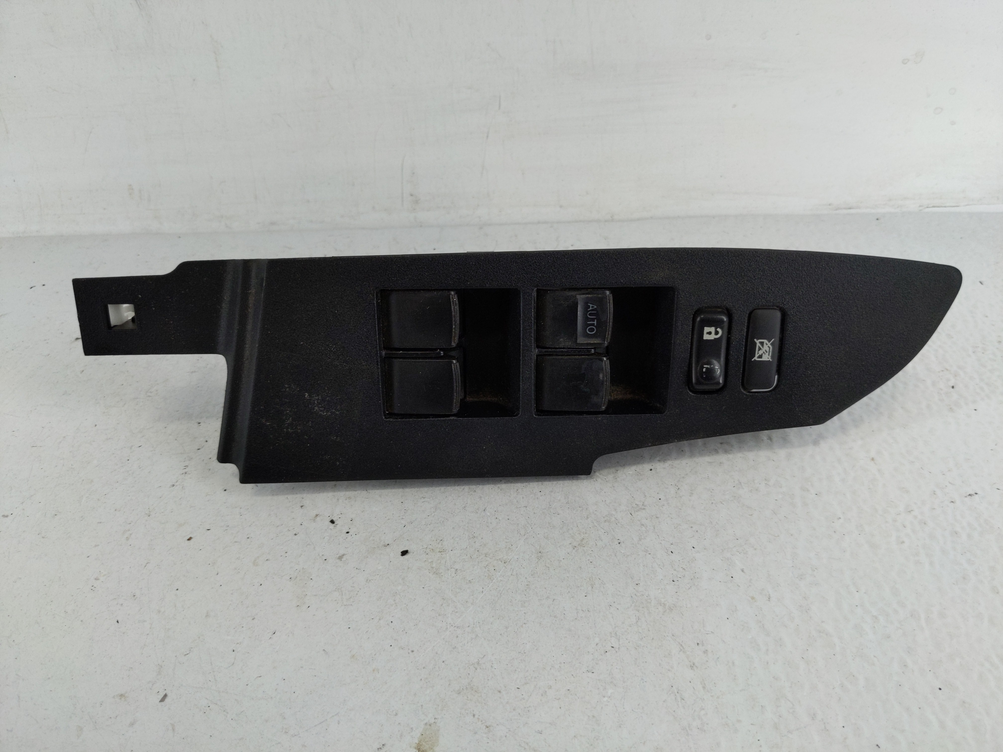 2014-2019 Toyota Corolla Driver Left Door Master Power Window Switch 1161063 - Oemusedautoparts1.com
