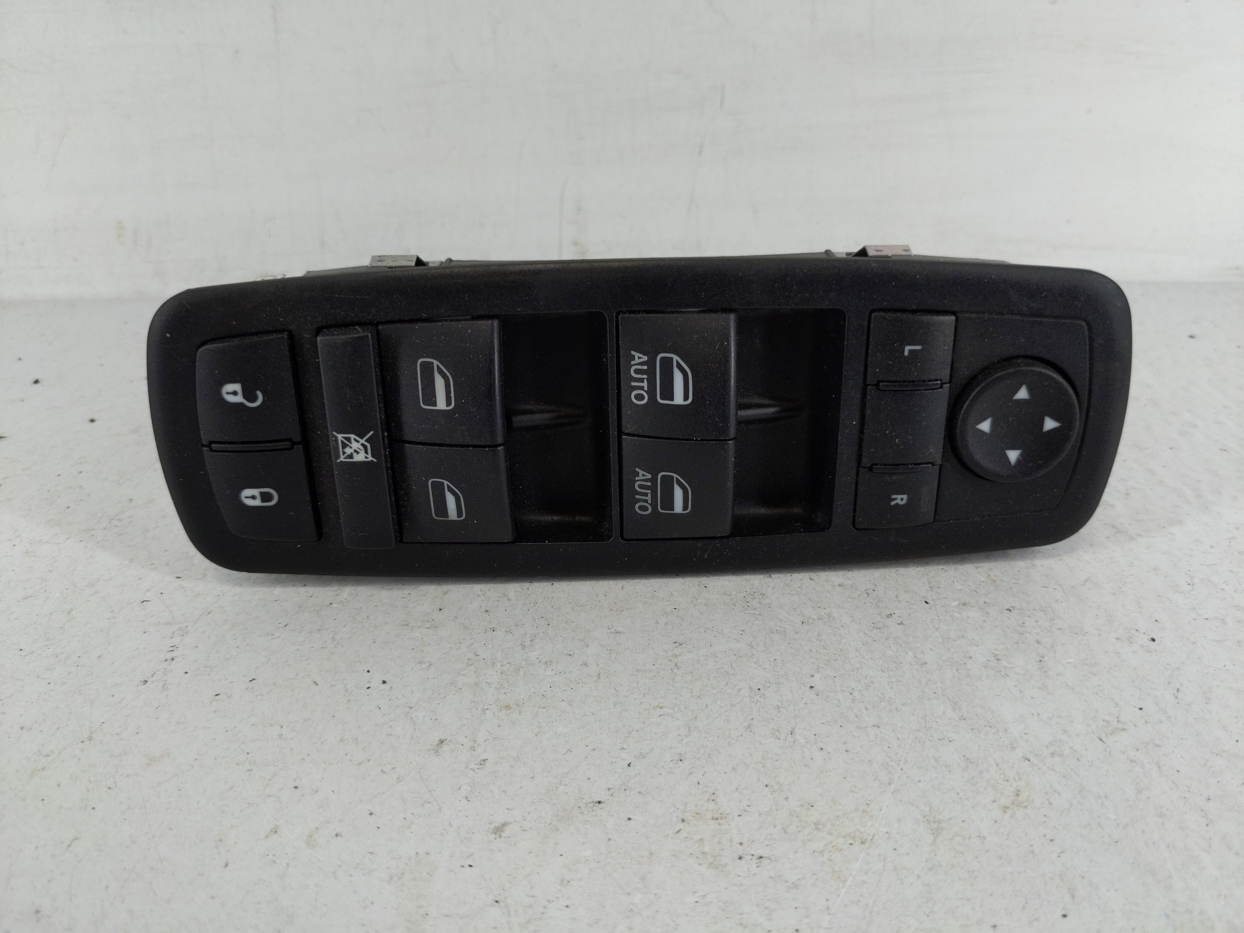 2011-2014 Chrysler 300 Driver Left Door Master Power Window Switch 1161068 - Oemusedautoparts1.com