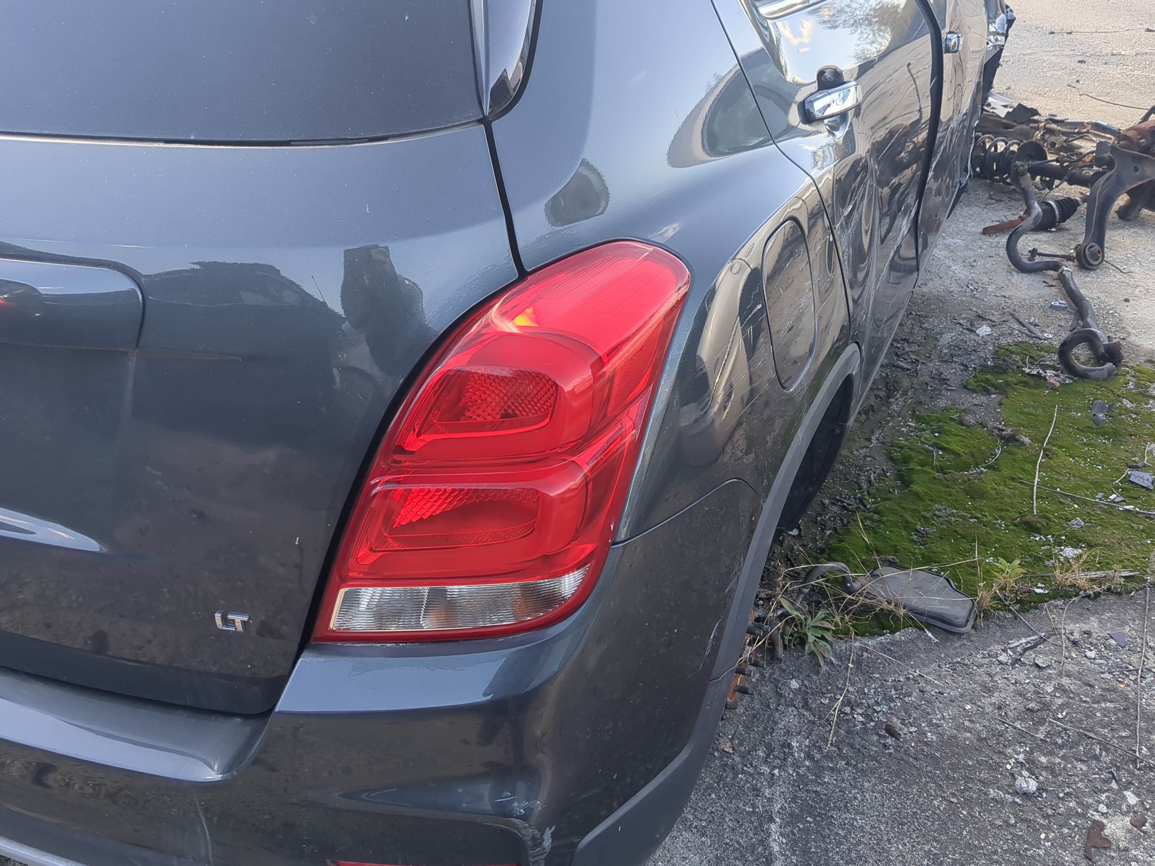 Picture of 2017-2021 Chevrolet Trax Passenger Right Side Tail Light Taillight Oem 1161585