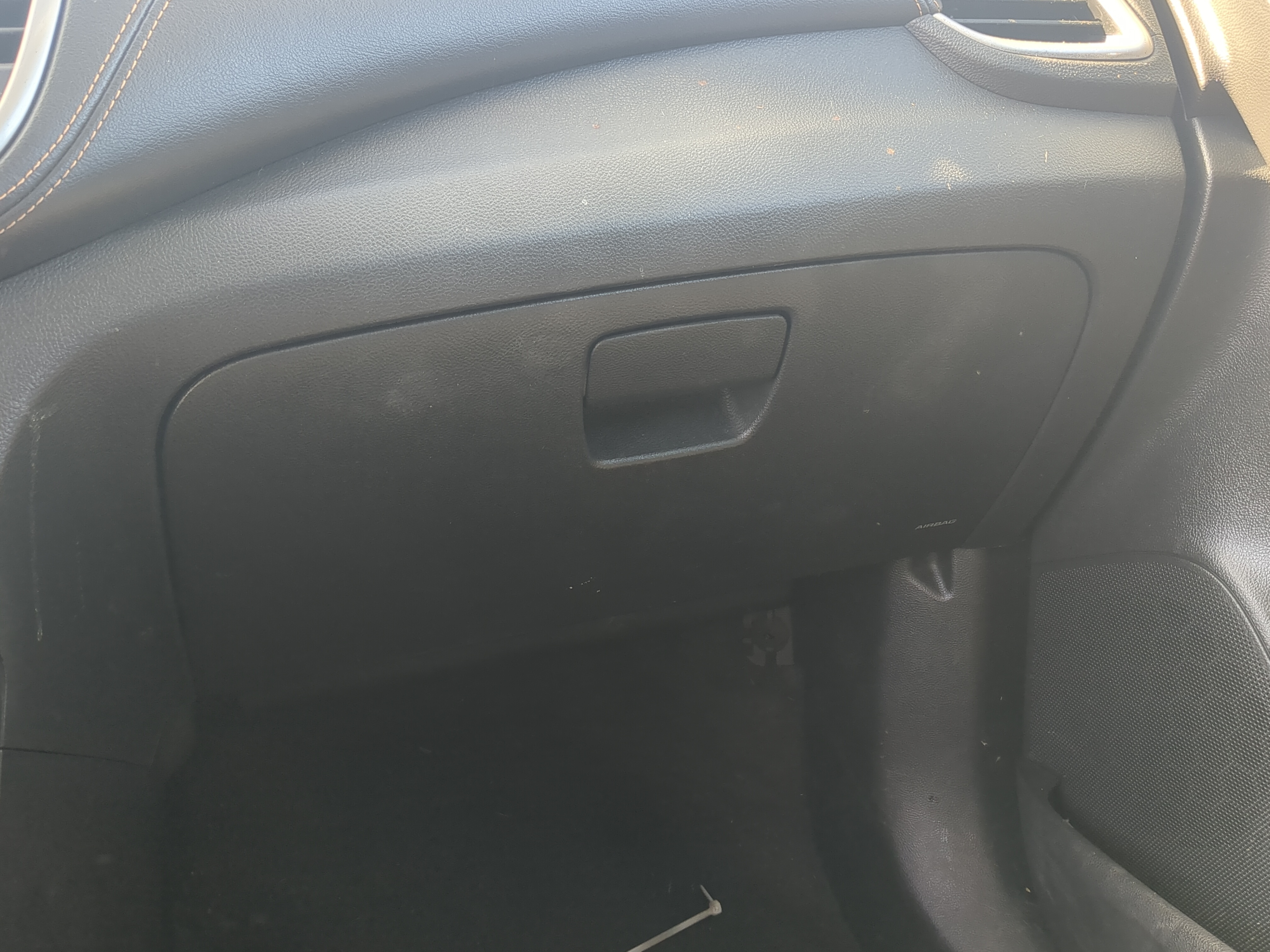 2018 Chevrolet Trax Passenger Glove Box Door Storage Compartment 1161621 - Oemusedautoparts1.com