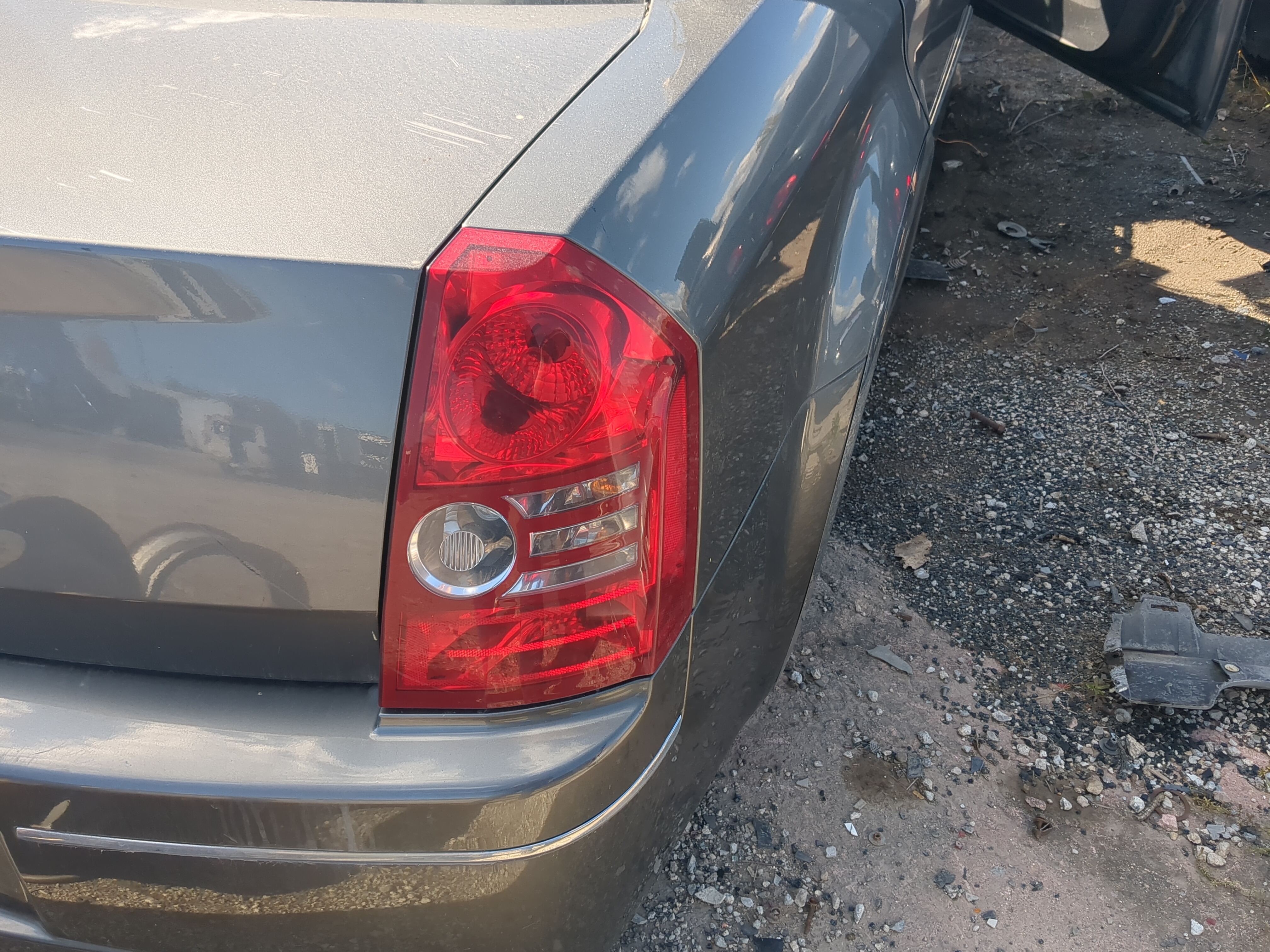 Picture of 2008-2010 Chrysler 300 Passenger Right Side Tail Light Taillight Oem 1161648