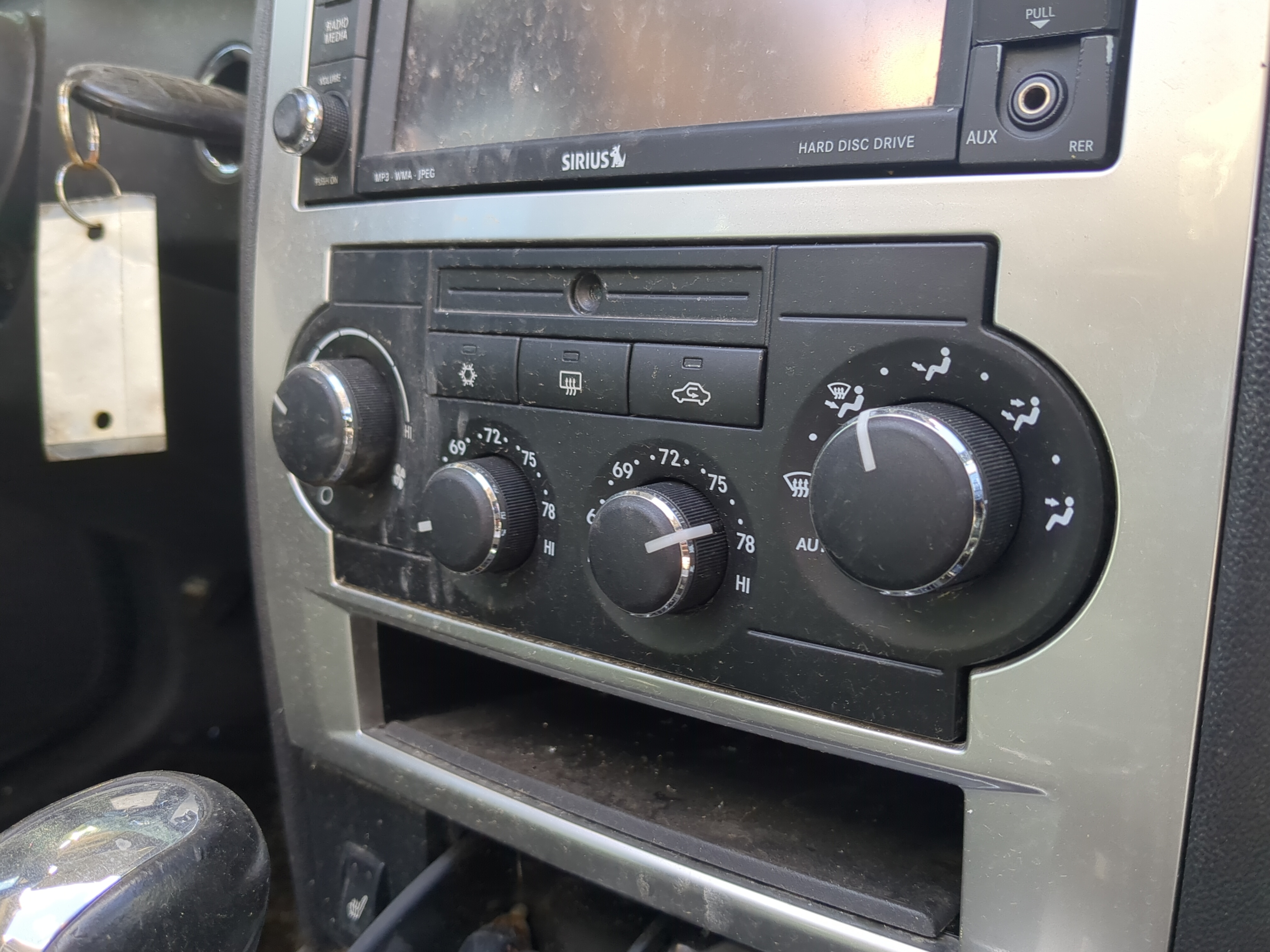 Picture of 2008-2010 Chrysler 300 Ac Heater Climate Control 1161704