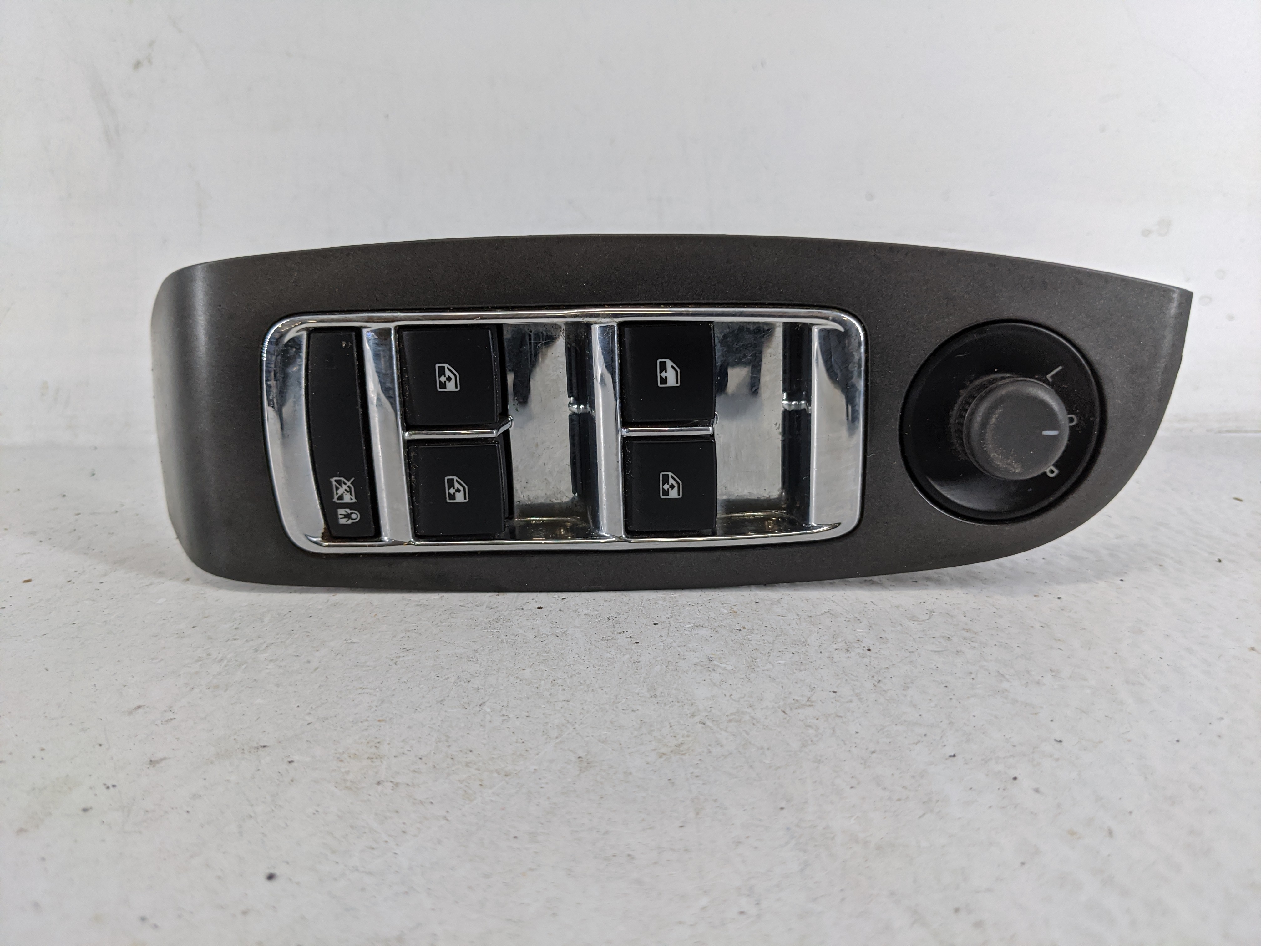 2013-2013 Chevrolet Malibu Driver Left Door Master Power Window Switch 1161814 - Oemusedautoparts1.com