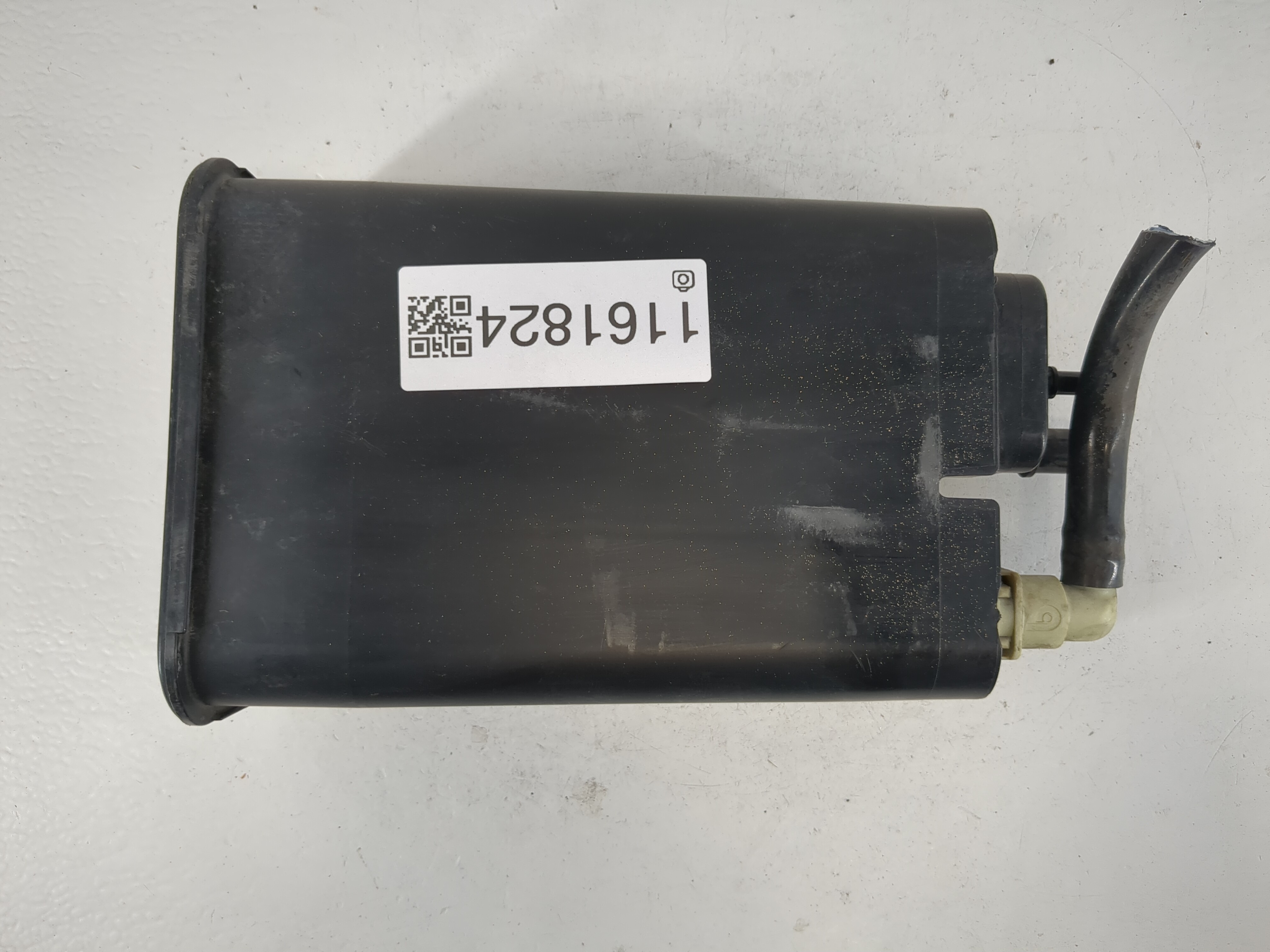 2012 Volvo V60 Fuel Vapor Charcoal Canister 1161824 - Oemusedautoparts1.com