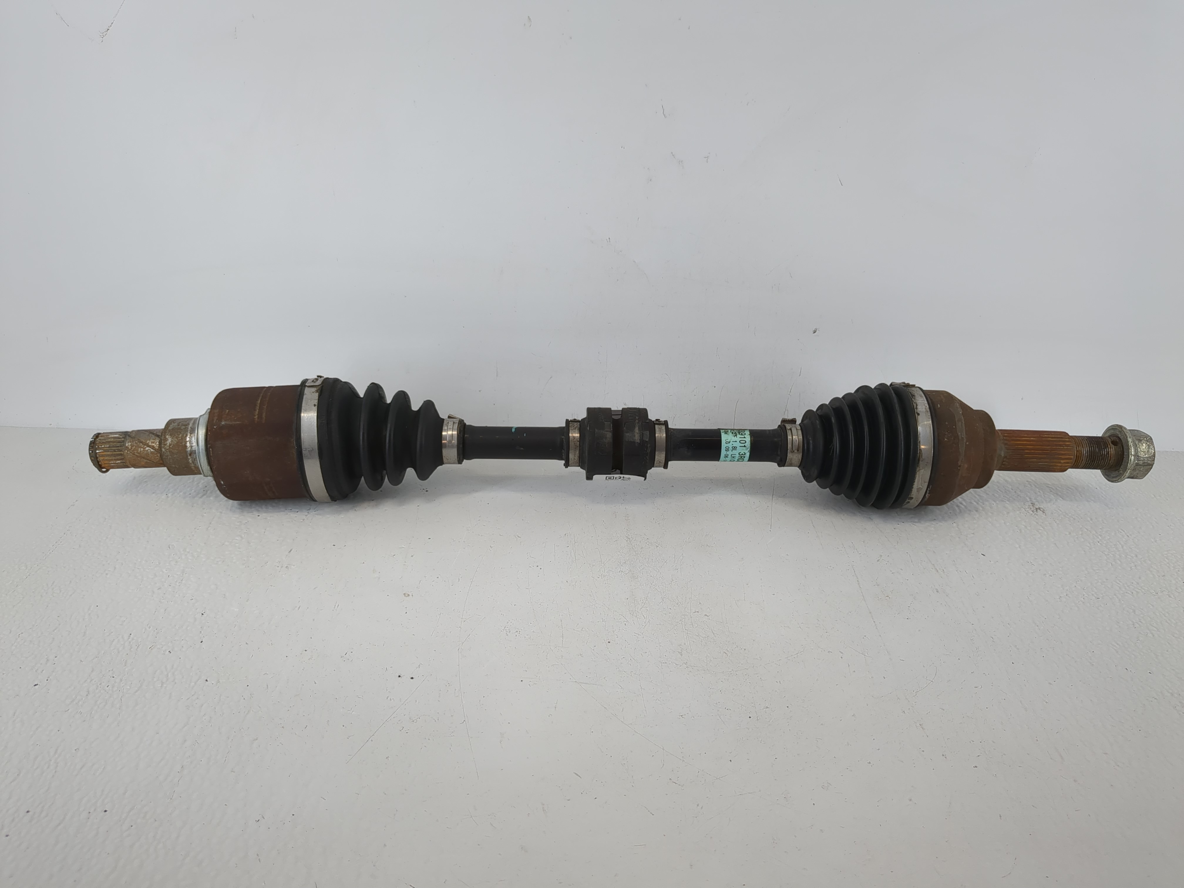 2013-2019 Nissan Sentra Axle Shaft Front Driver Cv C/v 1161827 - Oemusedautoparts1.com