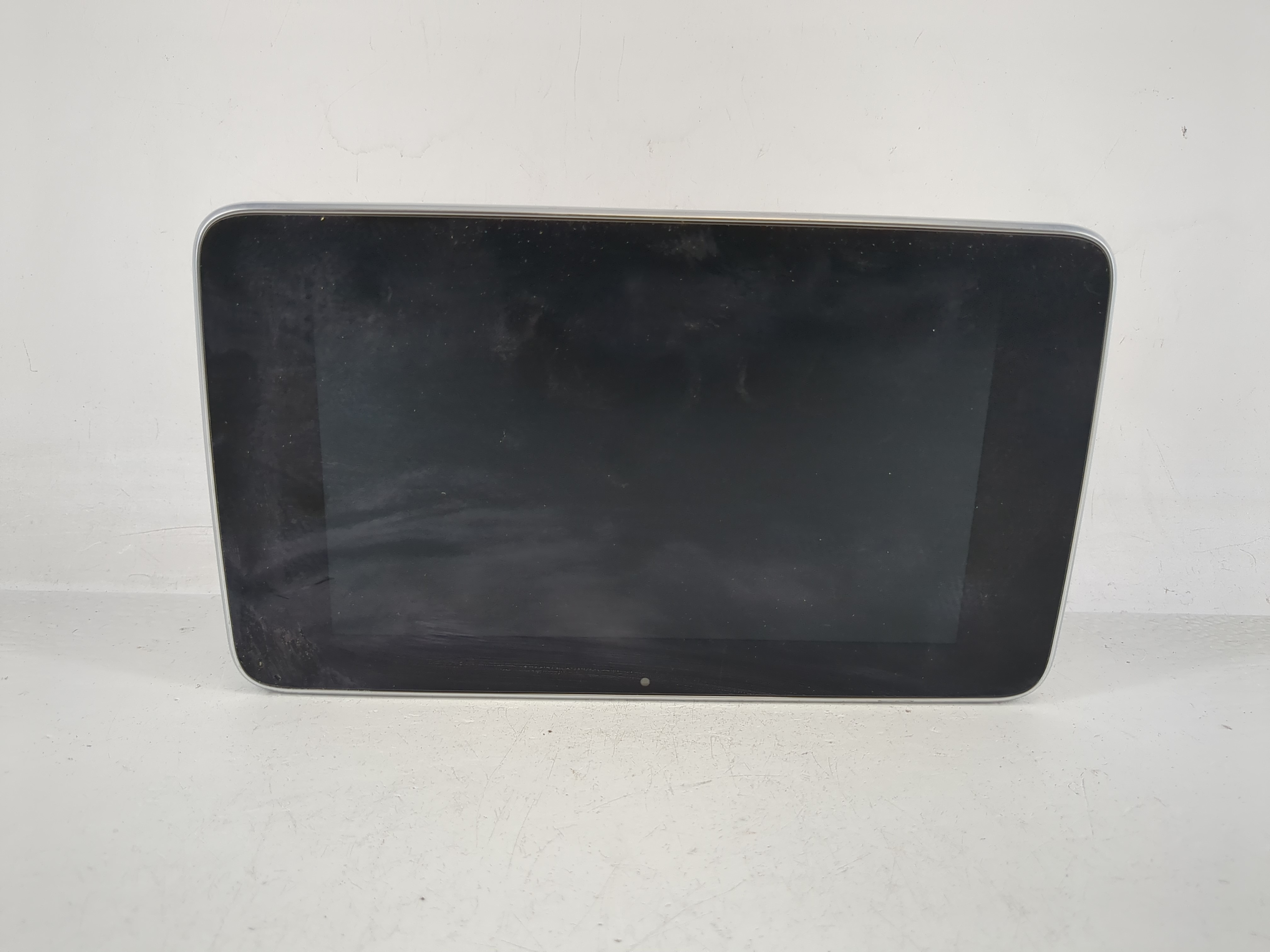 Mercedes-benz C350 Information Display Screen 1161853 - Oemusedautoparts1.com