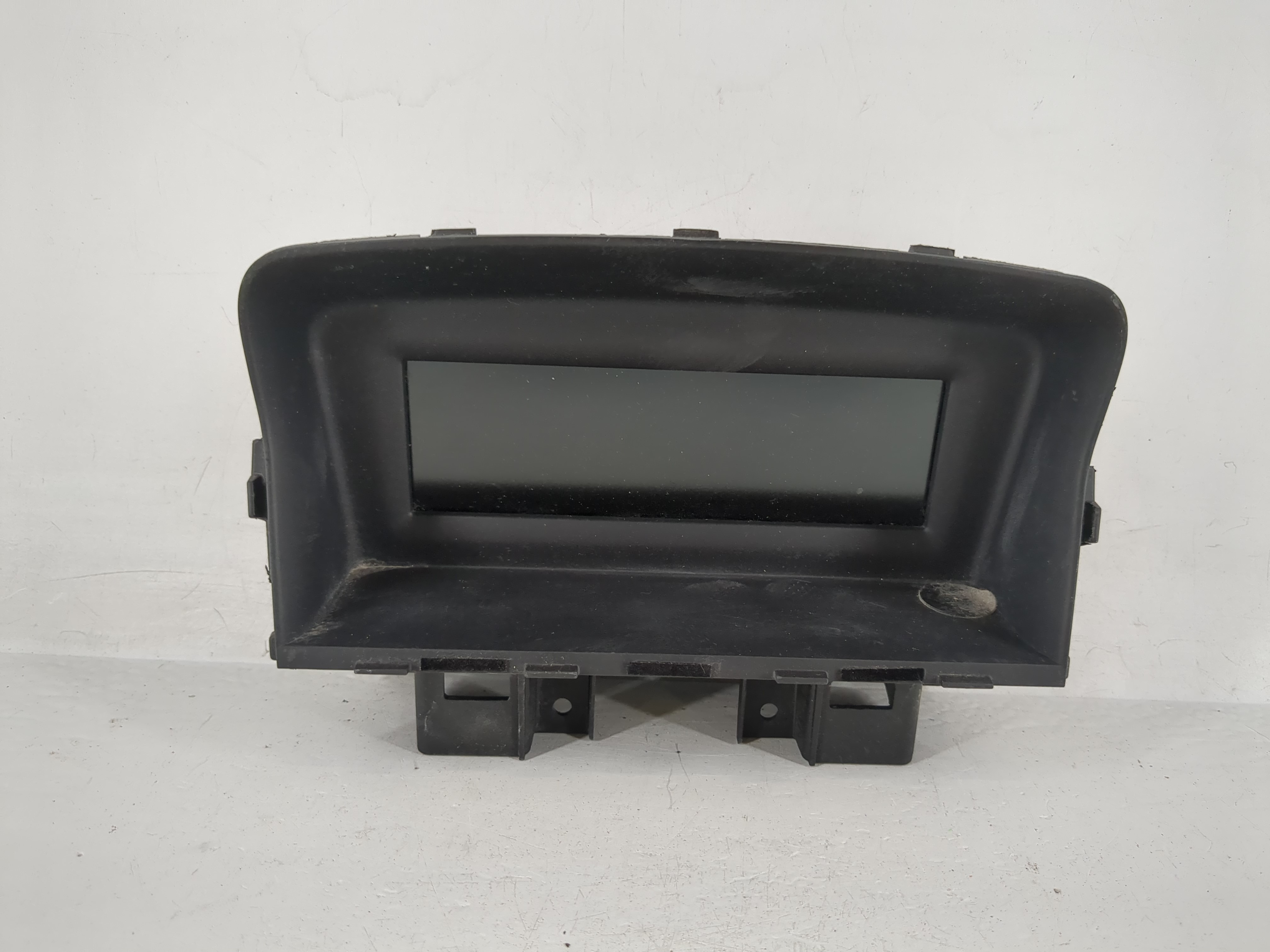 2012-2016 Chevrolet Cruze Information Display Screen 1161885 - Oemusedautoparts1.com