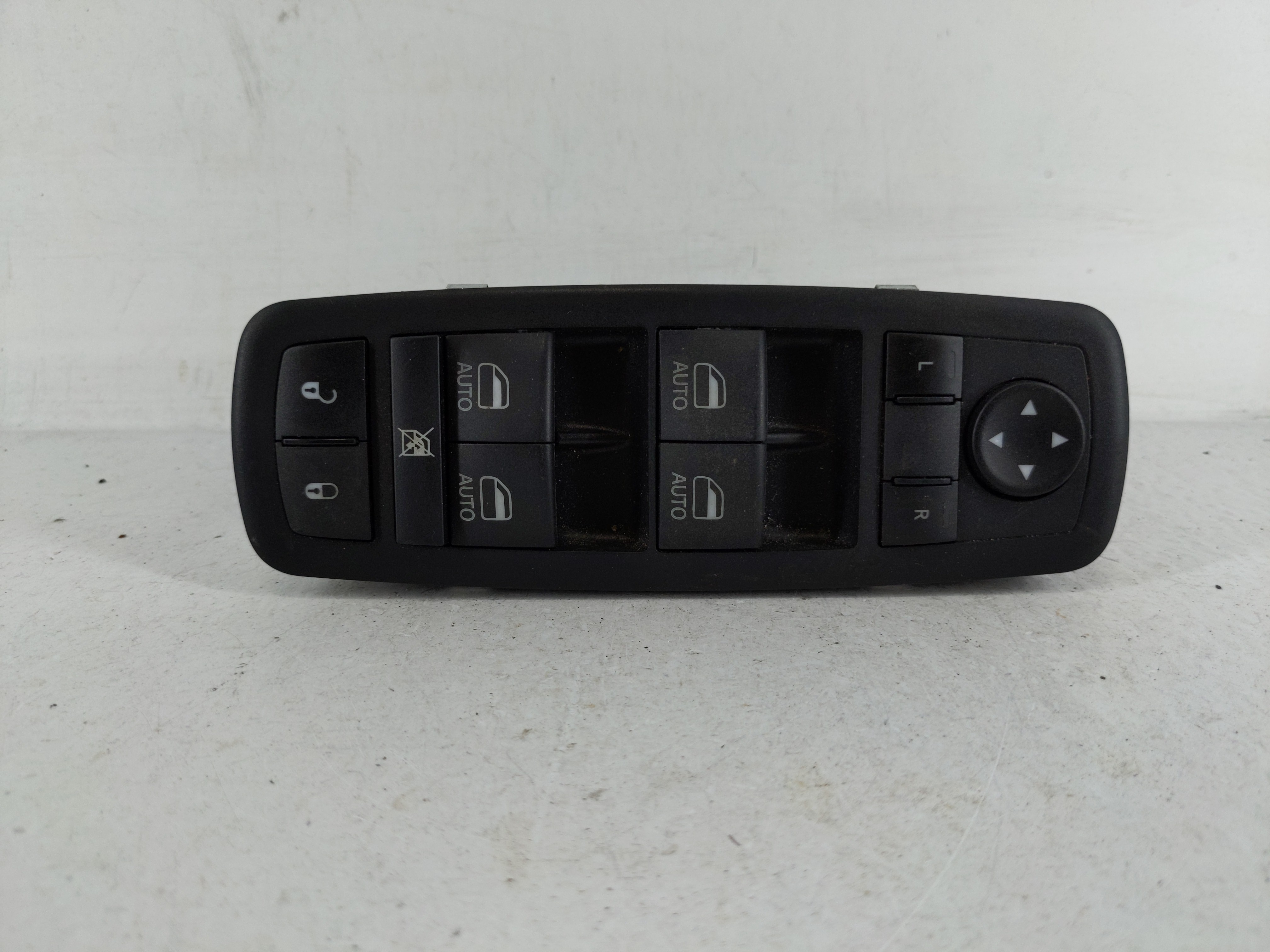 2017-2022 Chrysler Pacifica Driver Left Door Master Power Window Switch 1161916 - Oemusedautoparts1.com