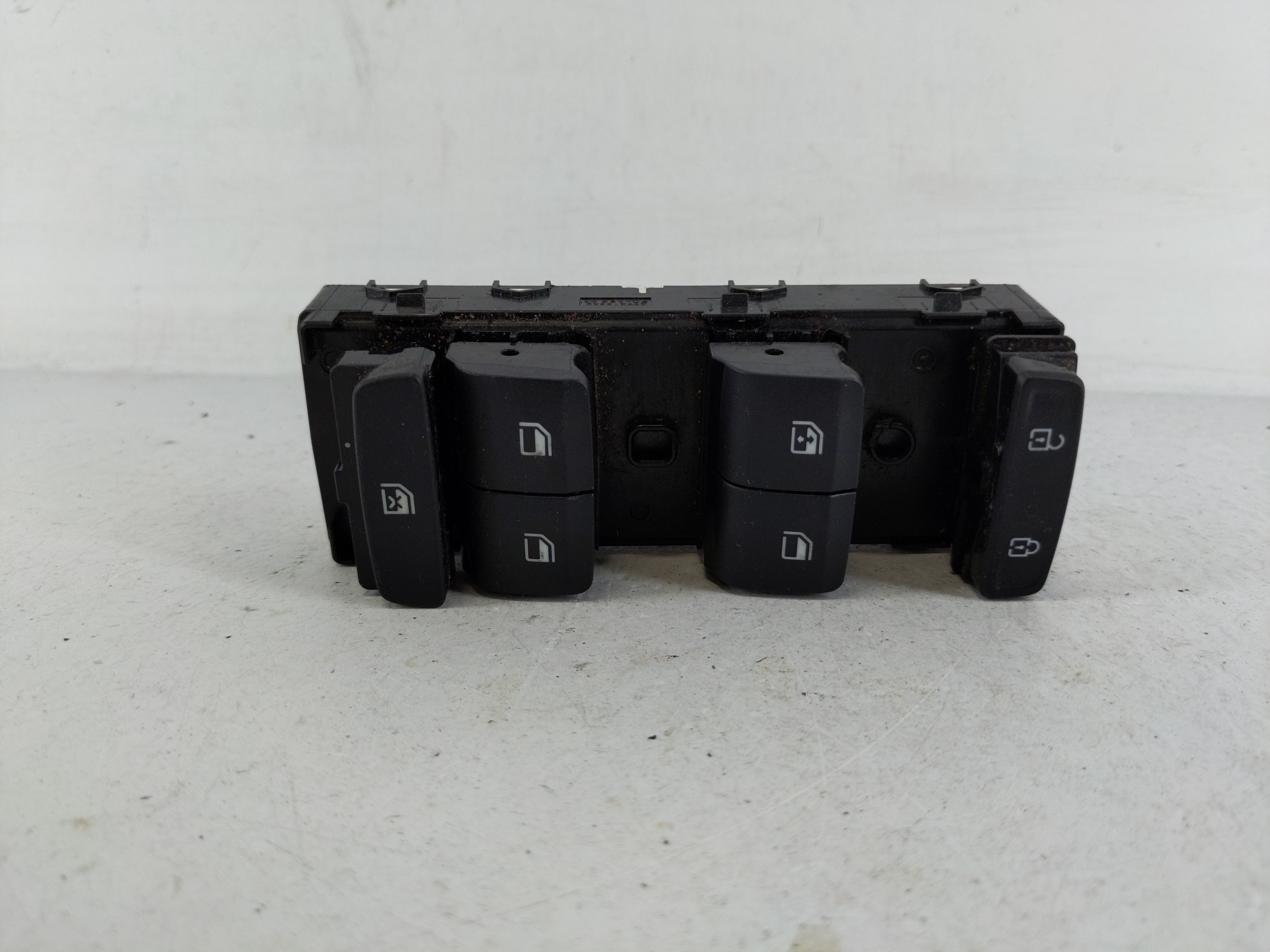 2021-2022 Hyundai Elantra Driver Left Door Master Power Window Switch 1161951 - Oemusedautoparts1.com