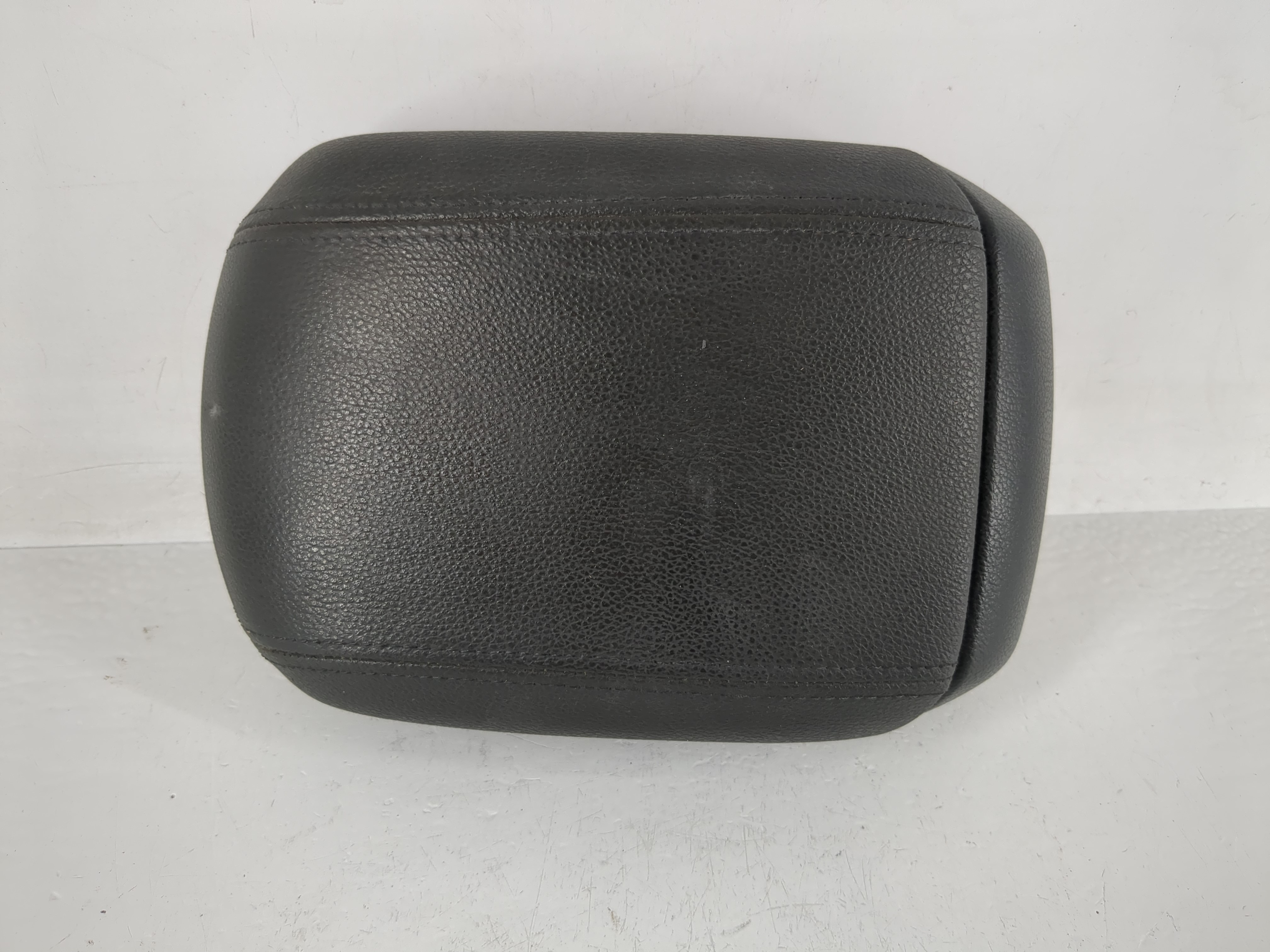 2013-2016 Chevrolet Cruze Center Console Armrest Cover Lid Black 1162011 - Oemusedautoparts1.com