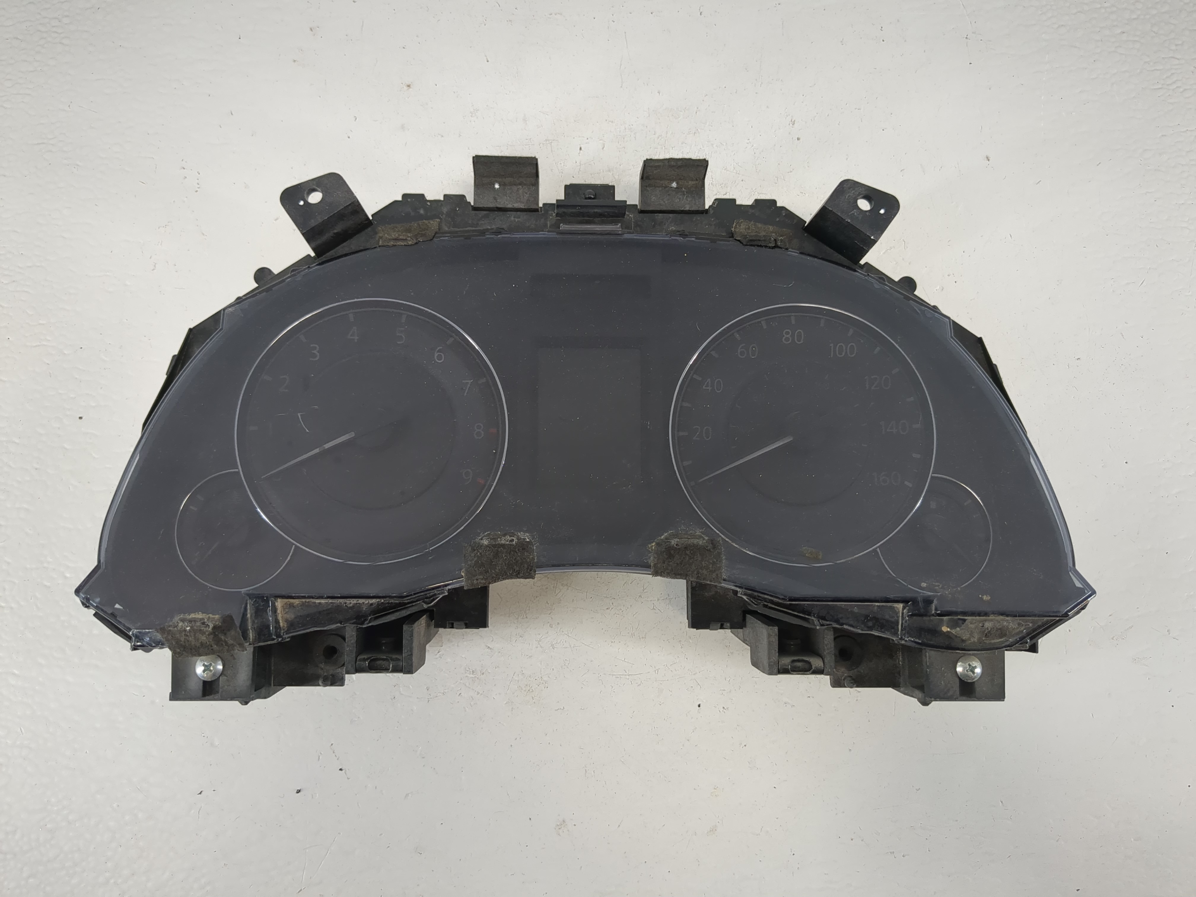 2015-2015 Infiniti Q40 Speedometer Instrument Cluster Gauges 1nx1c/0eqi 1162036 - Oemusedautoparts1.com