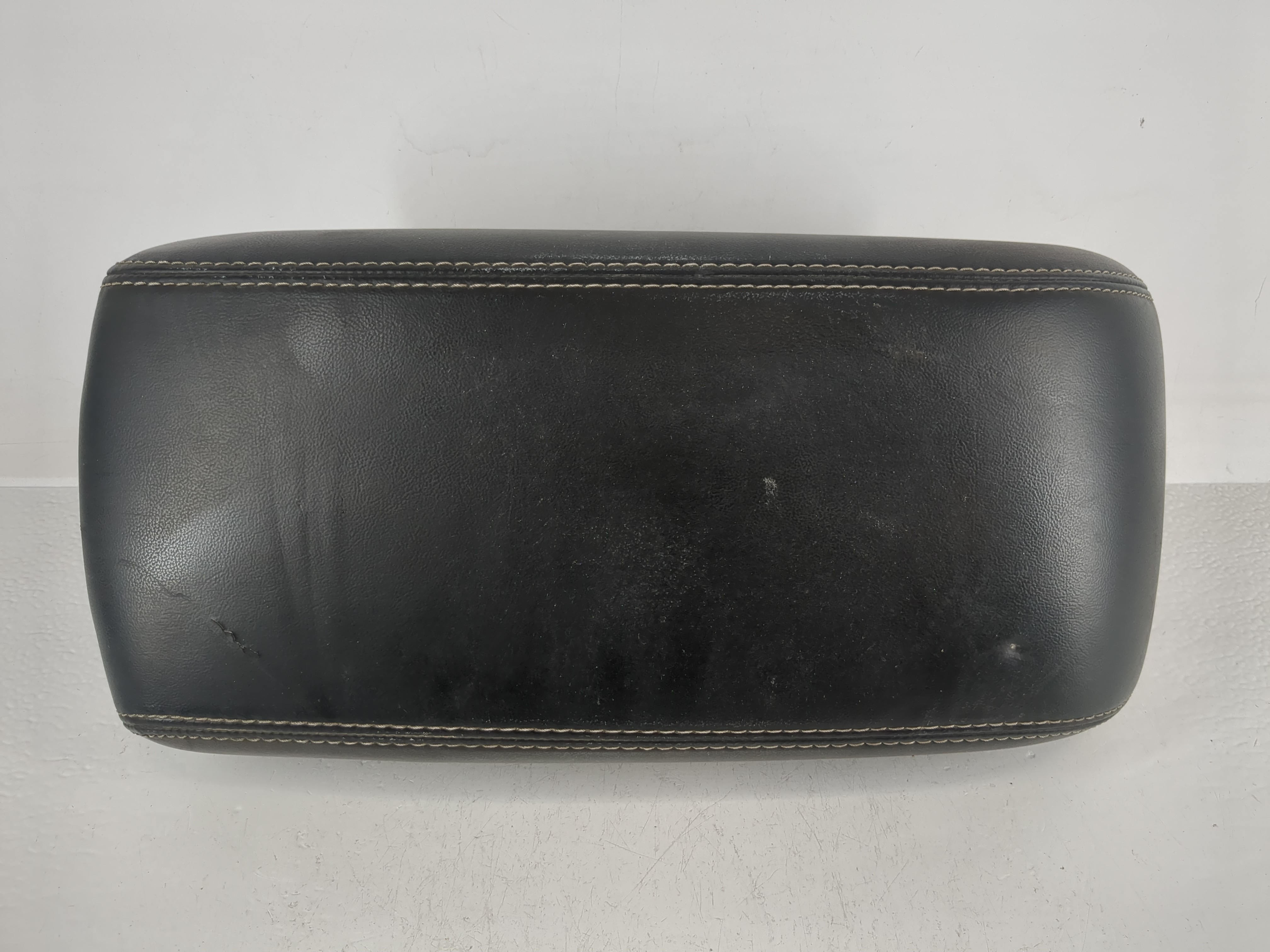 2014-2017 Jeep Grand Cherokee Center Console Armrest Cover Lid Black 1162057 - Oemusedautoparts1.com