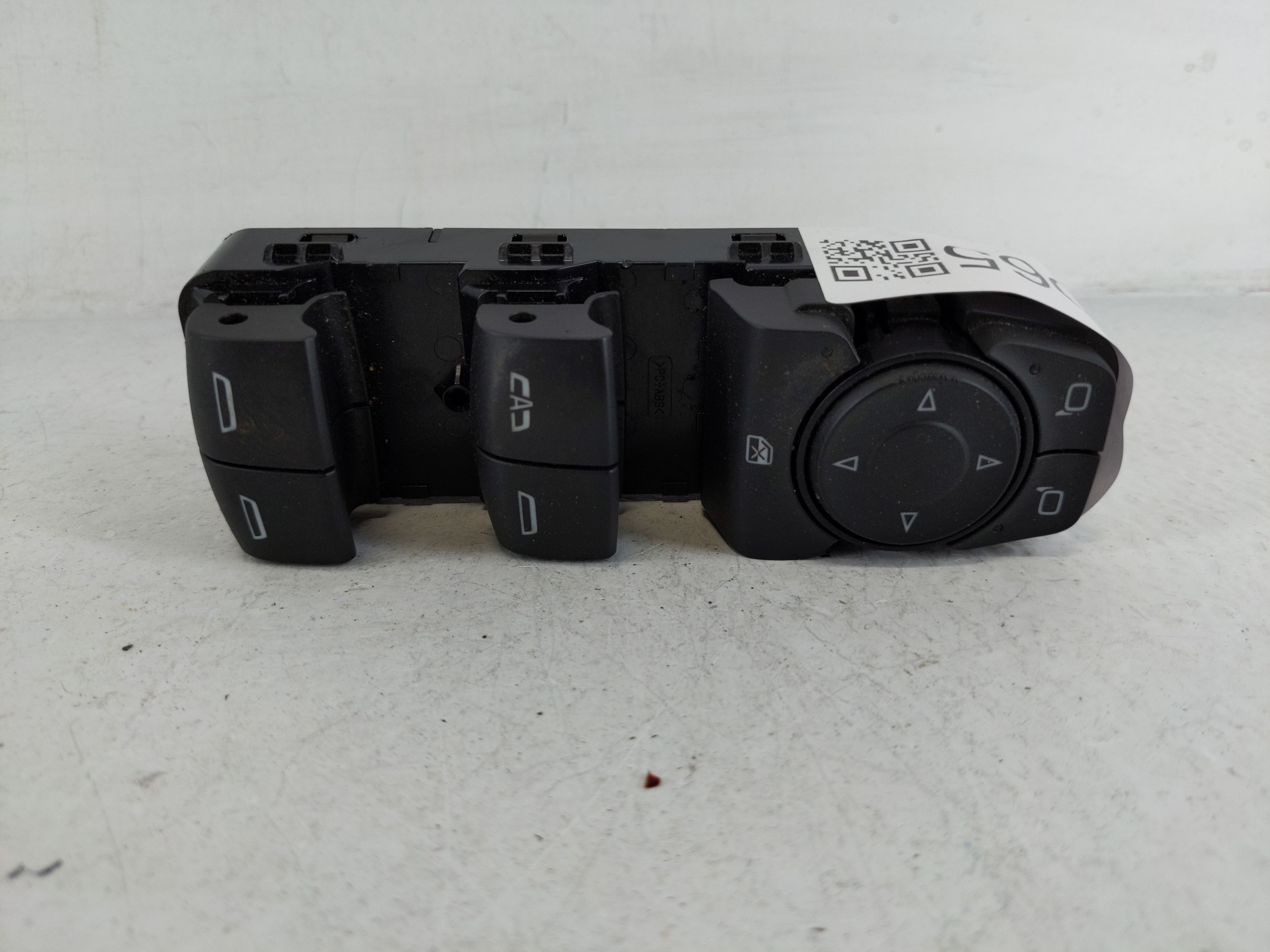 2018-2022 Chevrolet Equinox Driver Left Door Master Power Window Switch 1162065 - Oemusedautoparts1.com