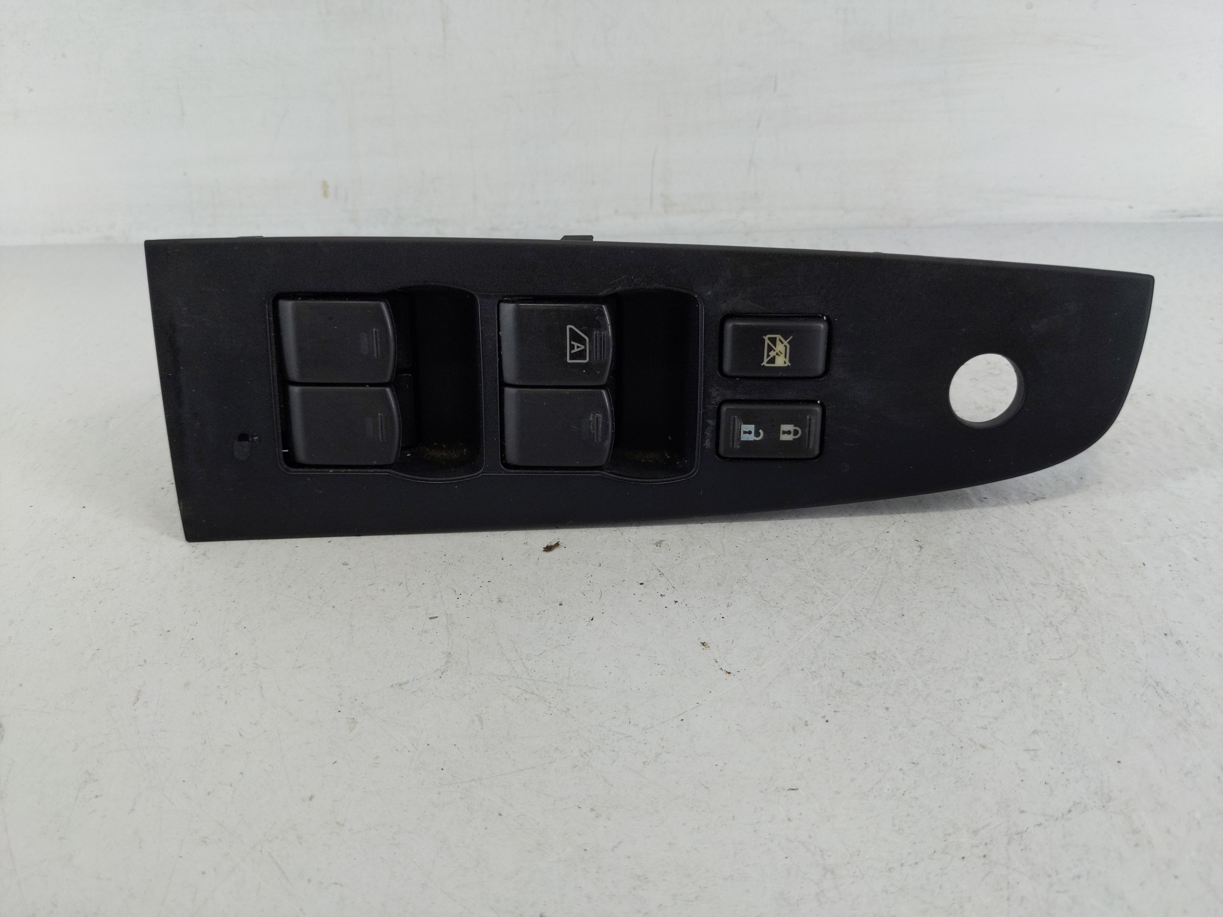2007-2012 Nissan Altima Driver Left Door Master Power Window Switch 1162068 - Oemusedautoparts1.com