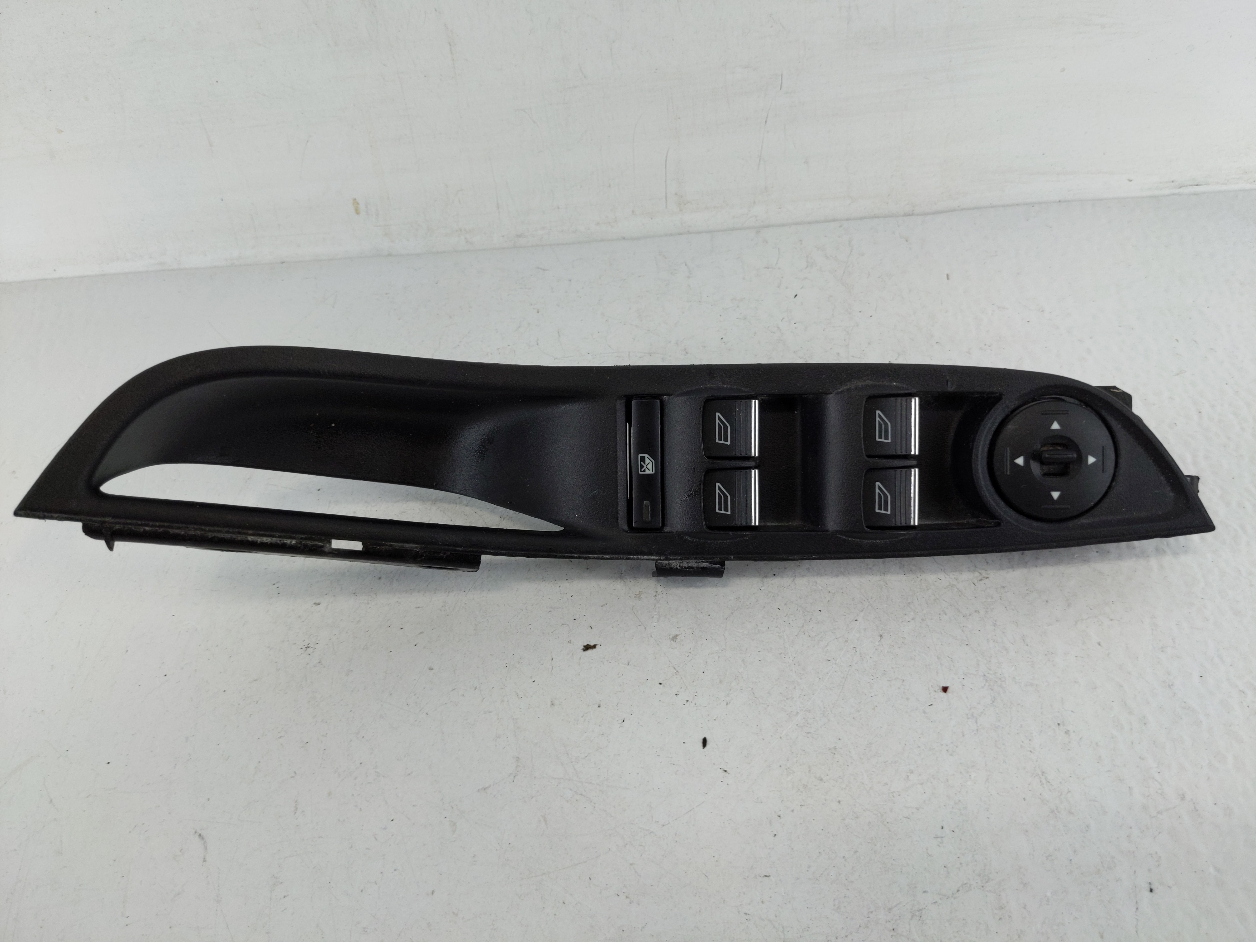 2015-2018 Ford Focus Driver Left Door Master Power Window Switch 1162077 - Oemusedautoparts1.com