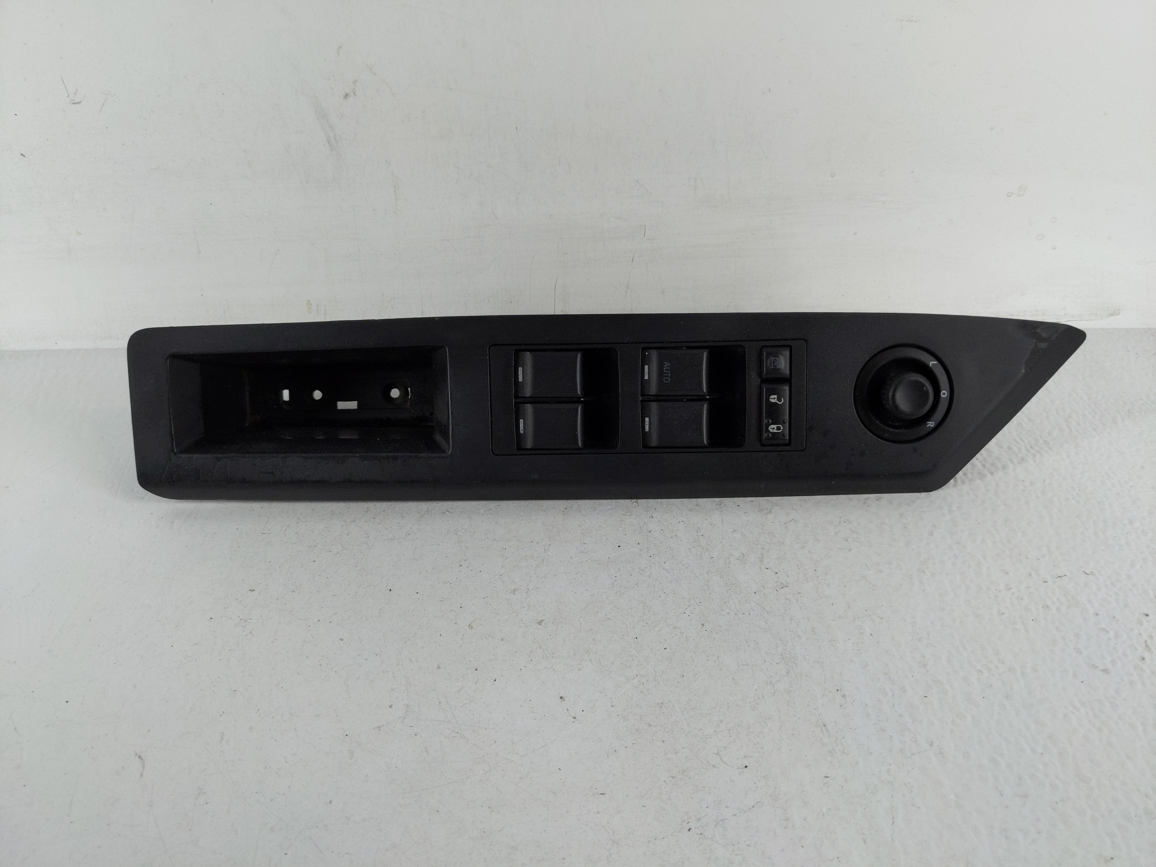 2008-2014 Dodge Avenger Driver Left Door Master Power Window Switch 1162083 - Oemusedautoparts1.com