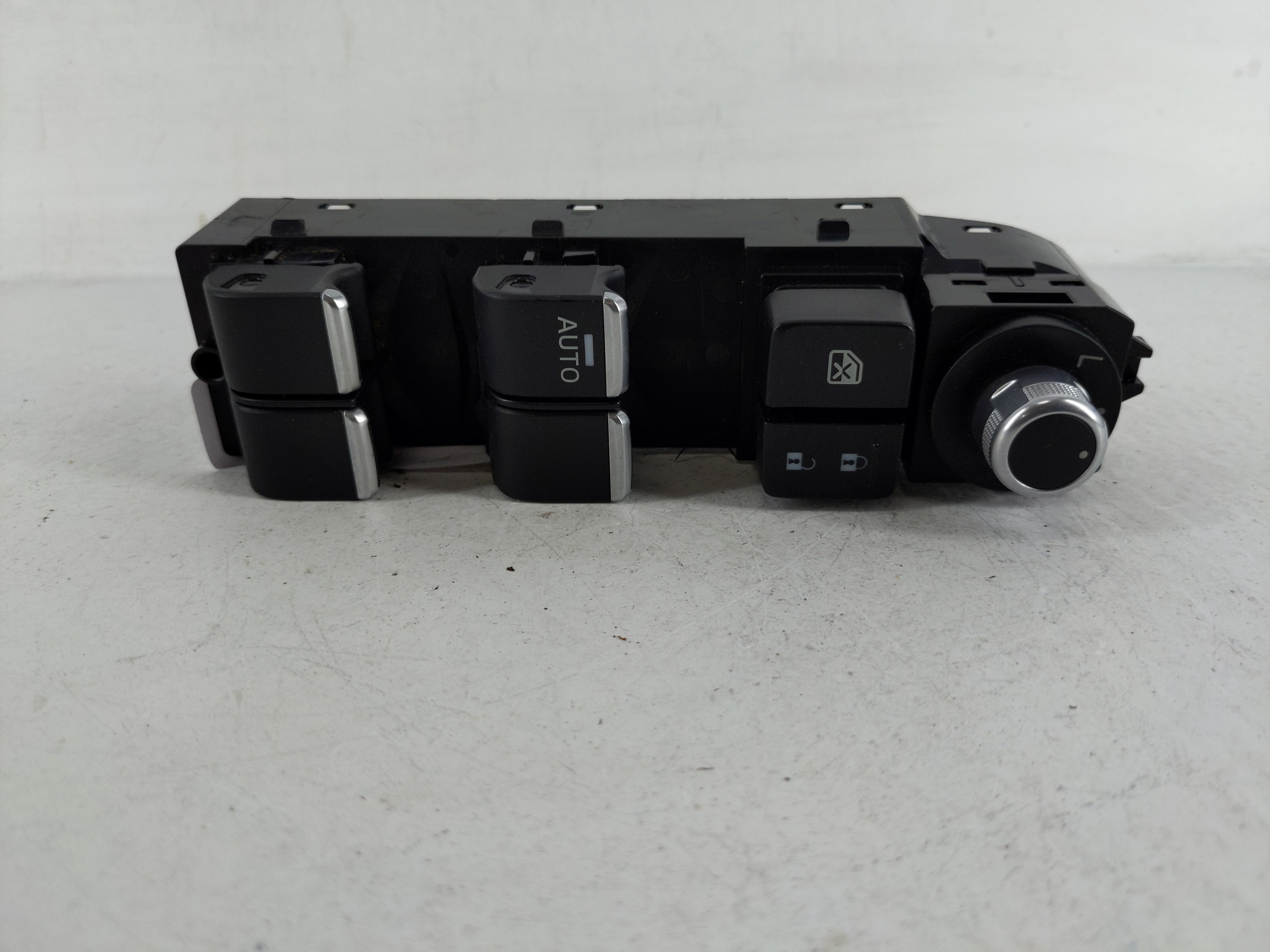 2016-2017 Mazda Cx-5 Driver Left Door Master Power Window Switch 1162087 - Oemusedautoparts1.com