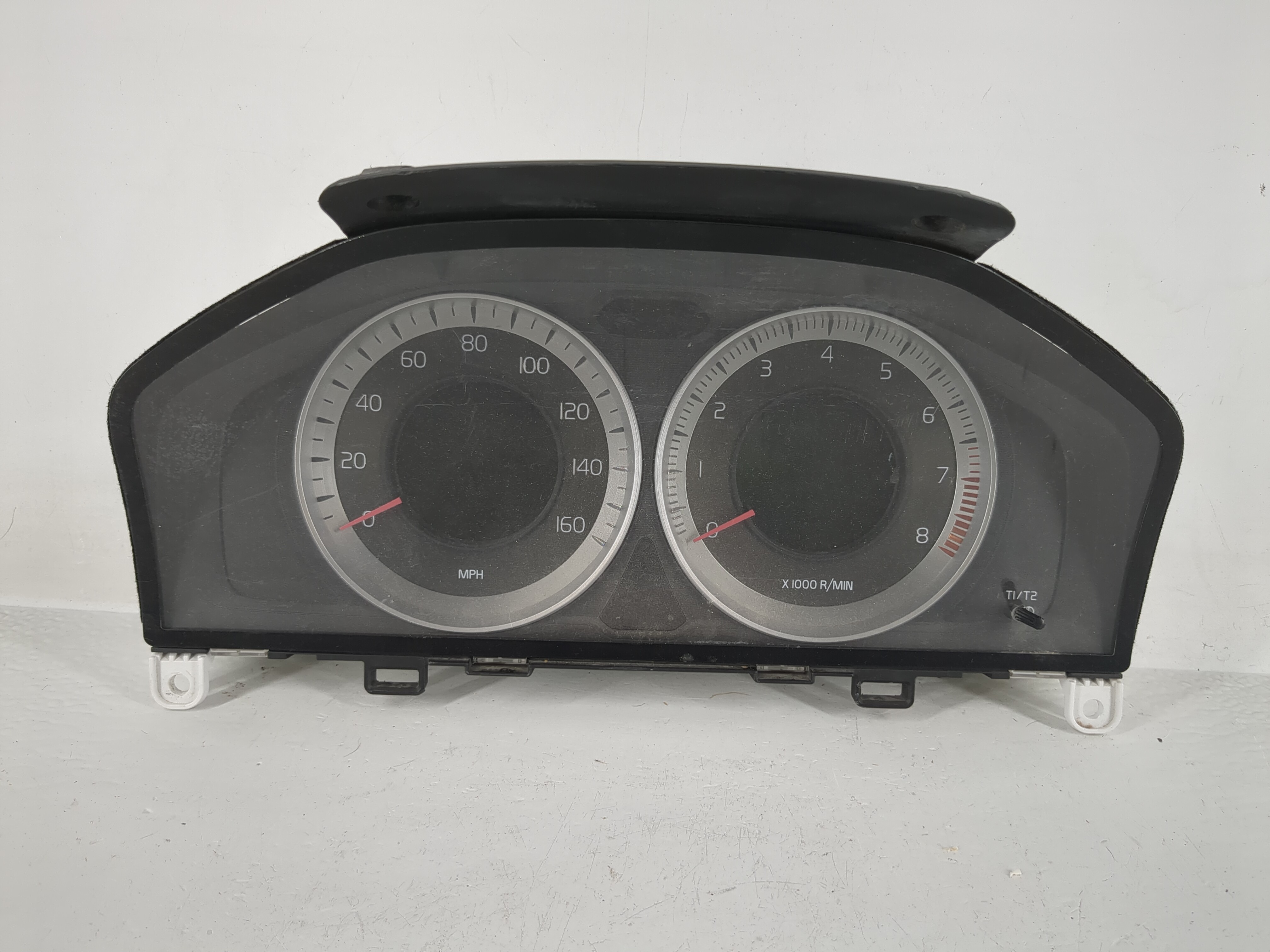 2013-2013 Volvo V60 Speedometer Instrument Cluster Gauges 31296371ab 1162132 - Oemusedautoparts1.com