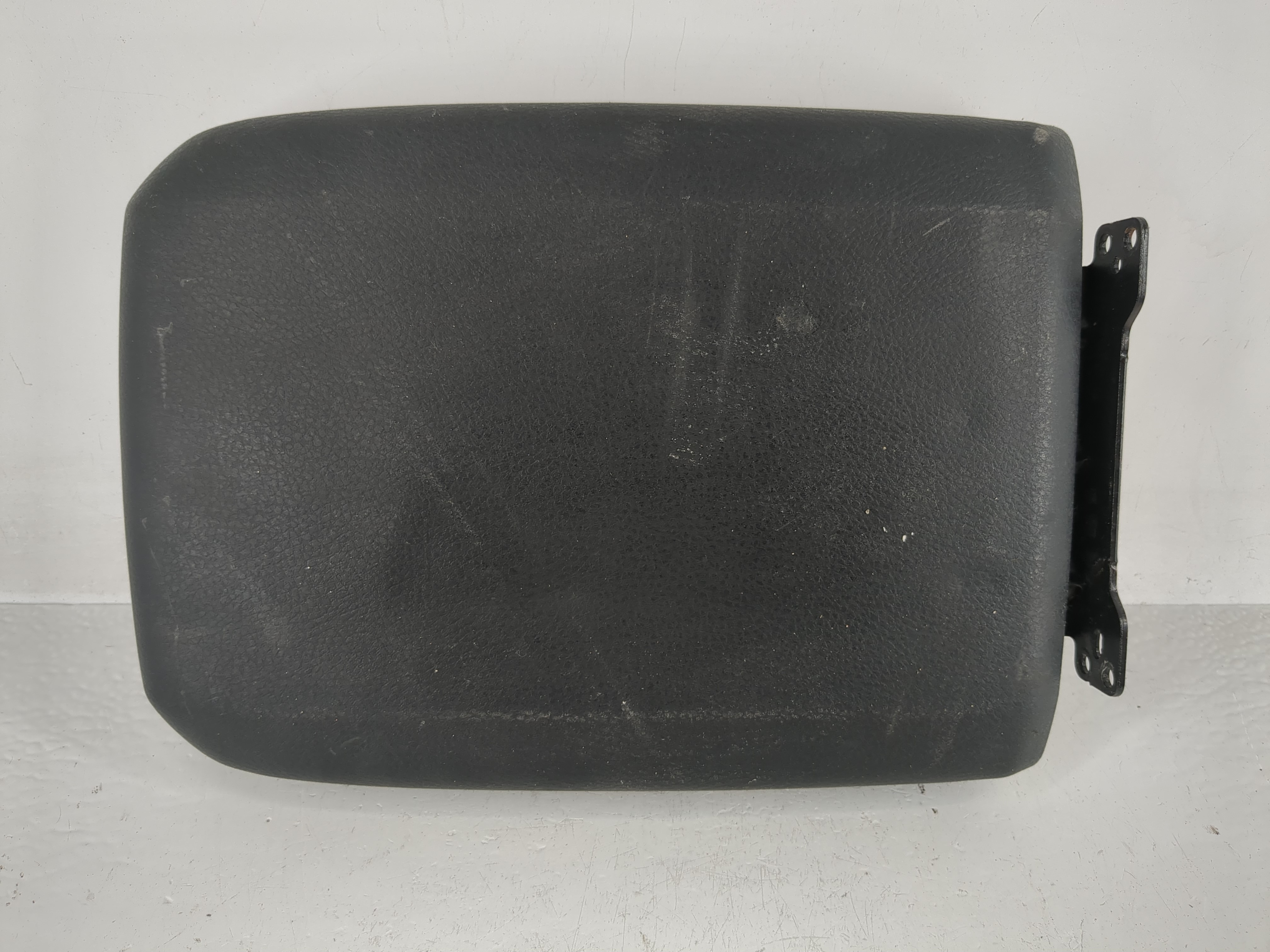 2016-2022 Toyota Tacoma Center Console Armrest Cover Lid Black 1162135 - Oemusedautoparts1.com