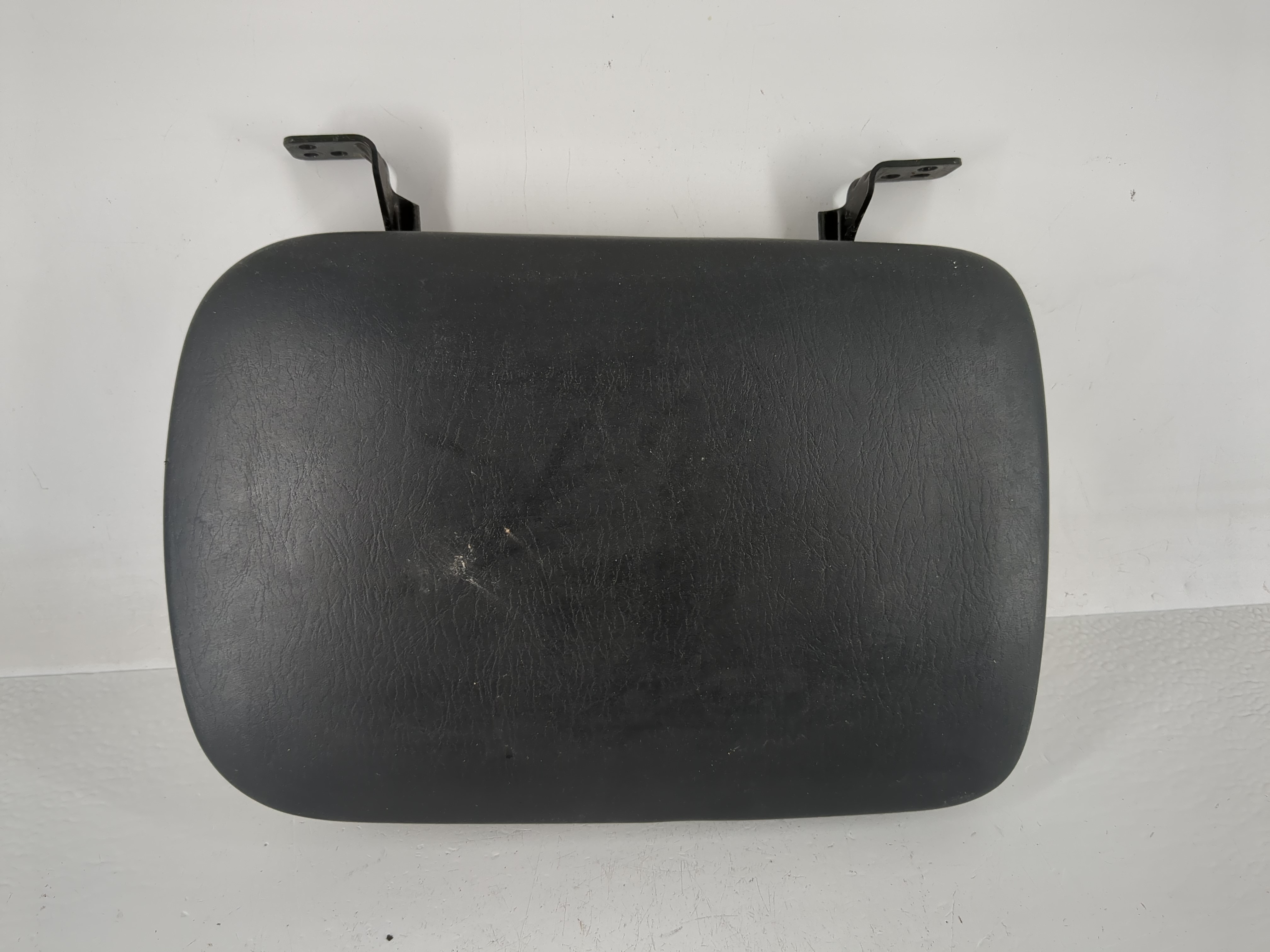2012-2014 Toyota Tacoma Center Console Armrest Cover Lid Black 1162147 - Oemusedautoparts1.com