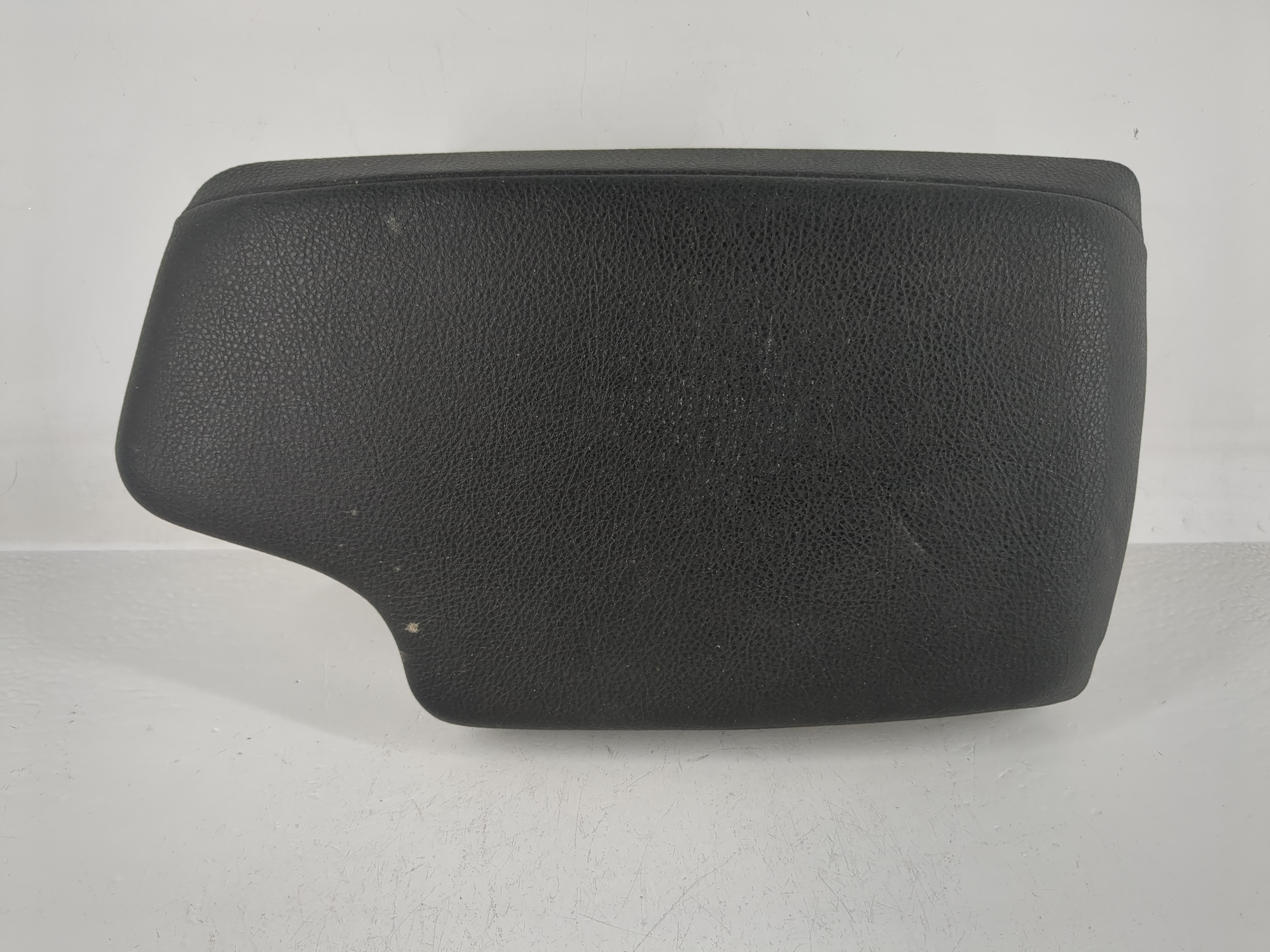 2012-2016 Bmw 328i Center Console Armrest Cover Lid 1162149 - Oemusedautoparts1.com